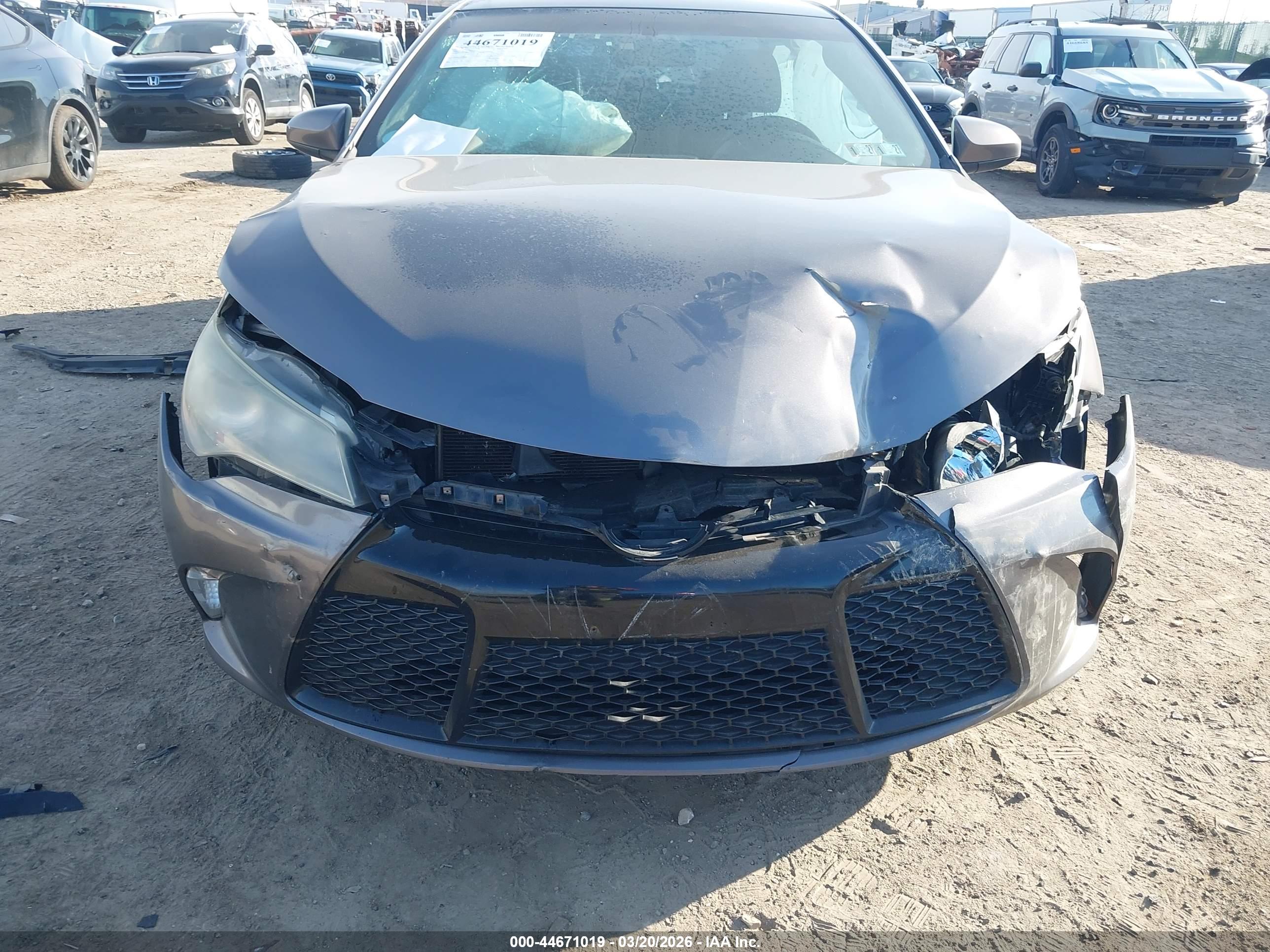 TOYOTA CAMRY image 6