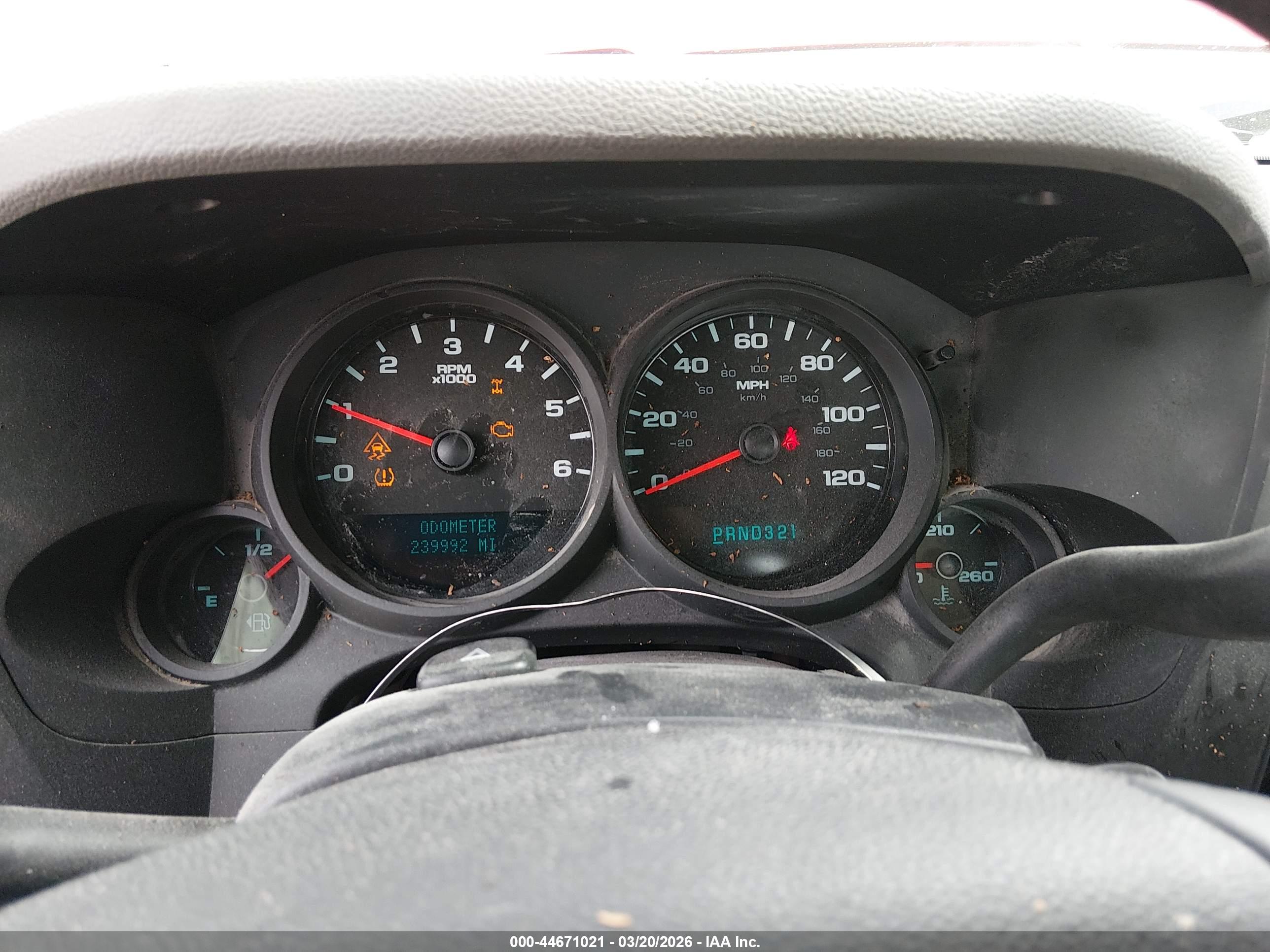CHEVROLET SILVERADO image 7