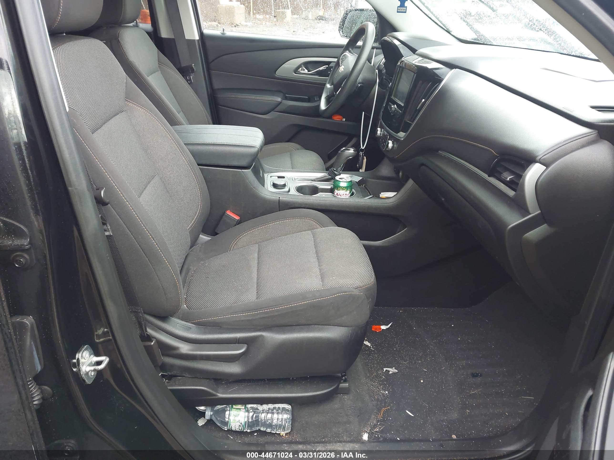 CHEVROLET TRAVERSE image 5