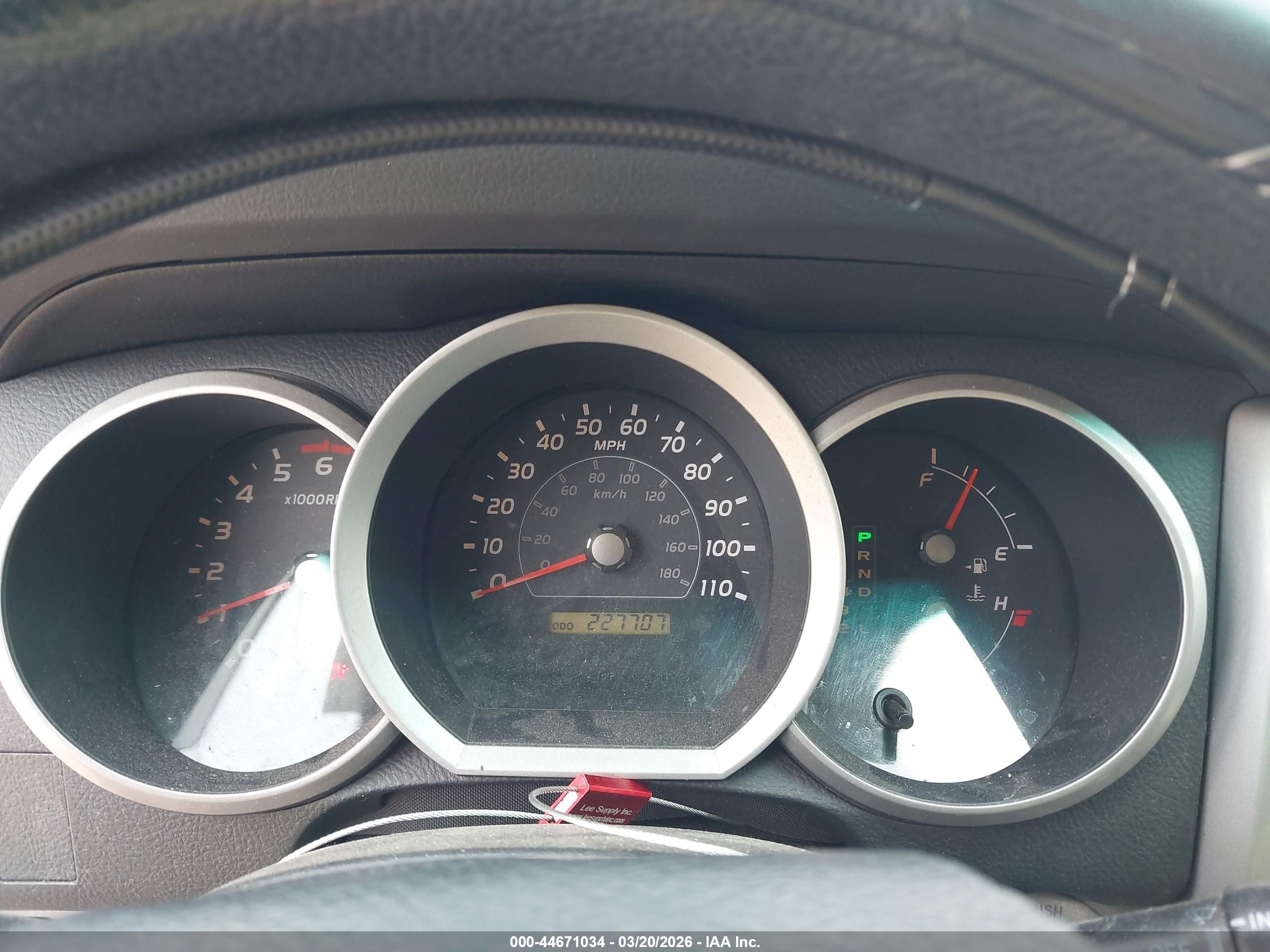 TOYOTA 4RUNNER image 7