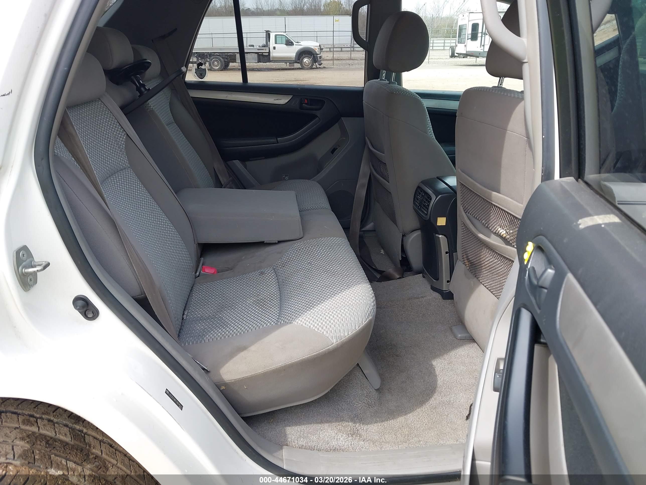 TOYOTA 4RUNNER image 8