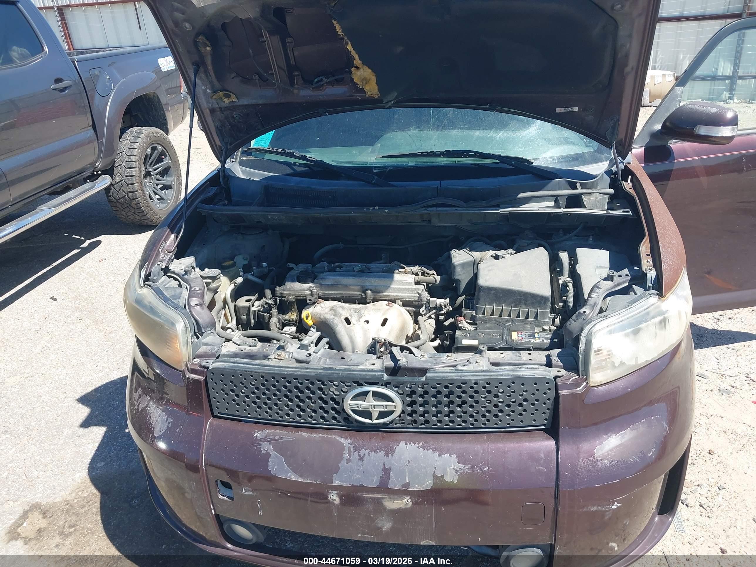SCION XB image 10