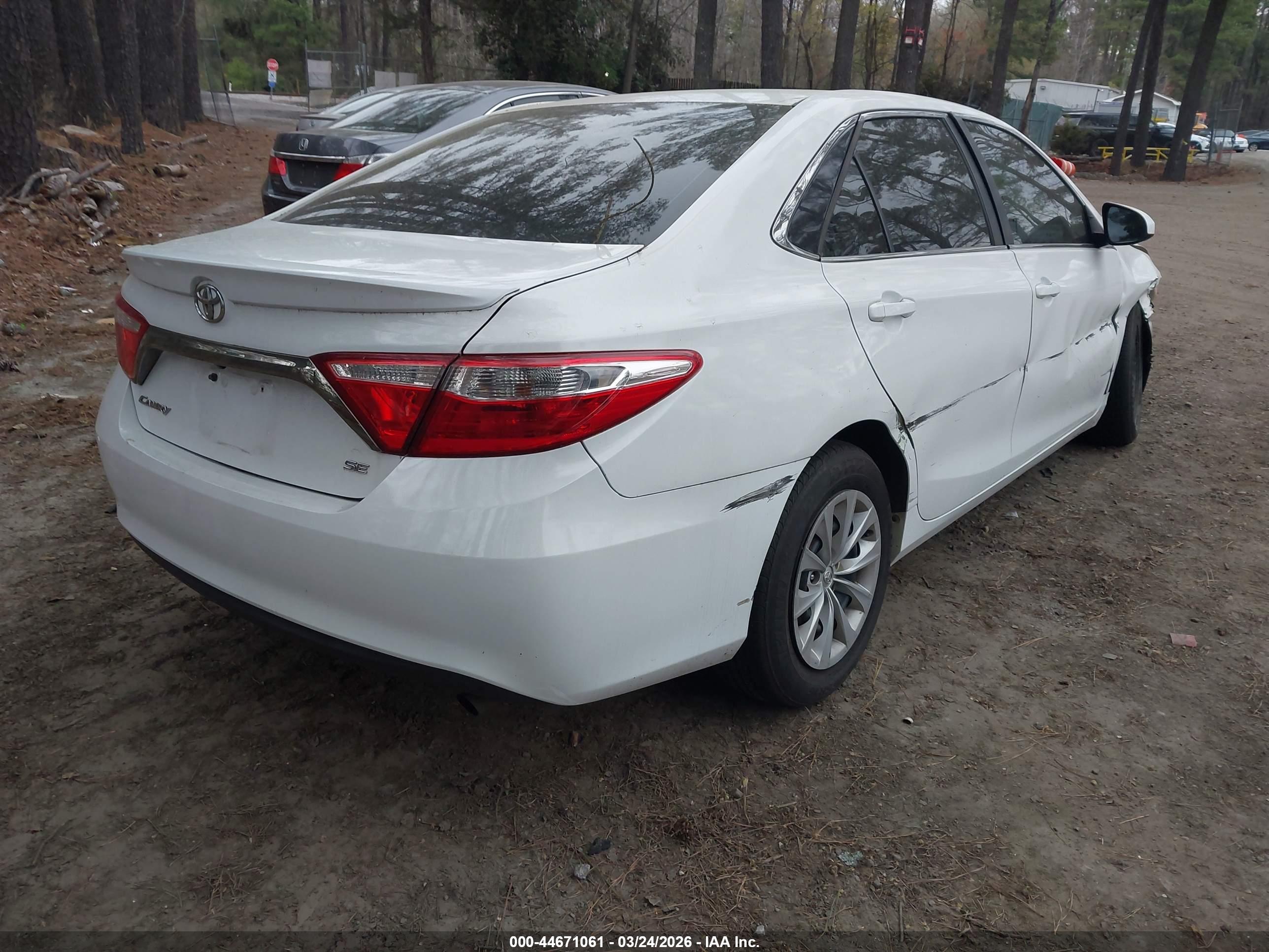 TOYOTA CAMRY image 4
