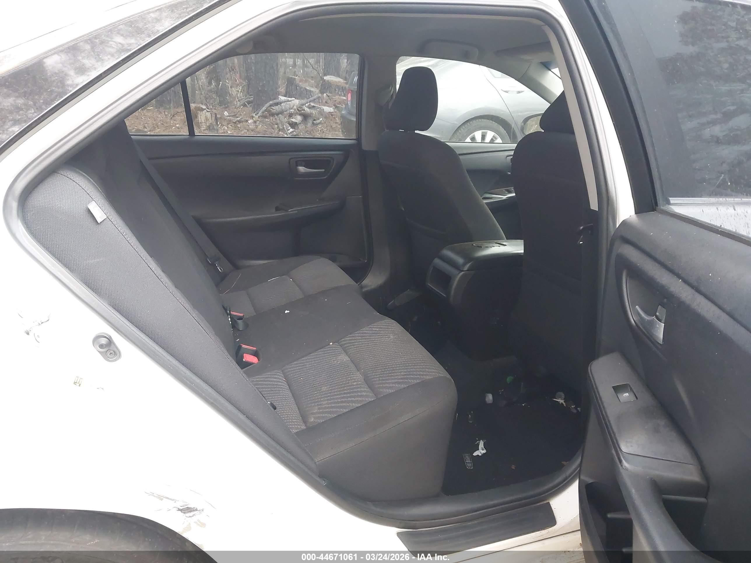 TOYOTA CAMRY image 8