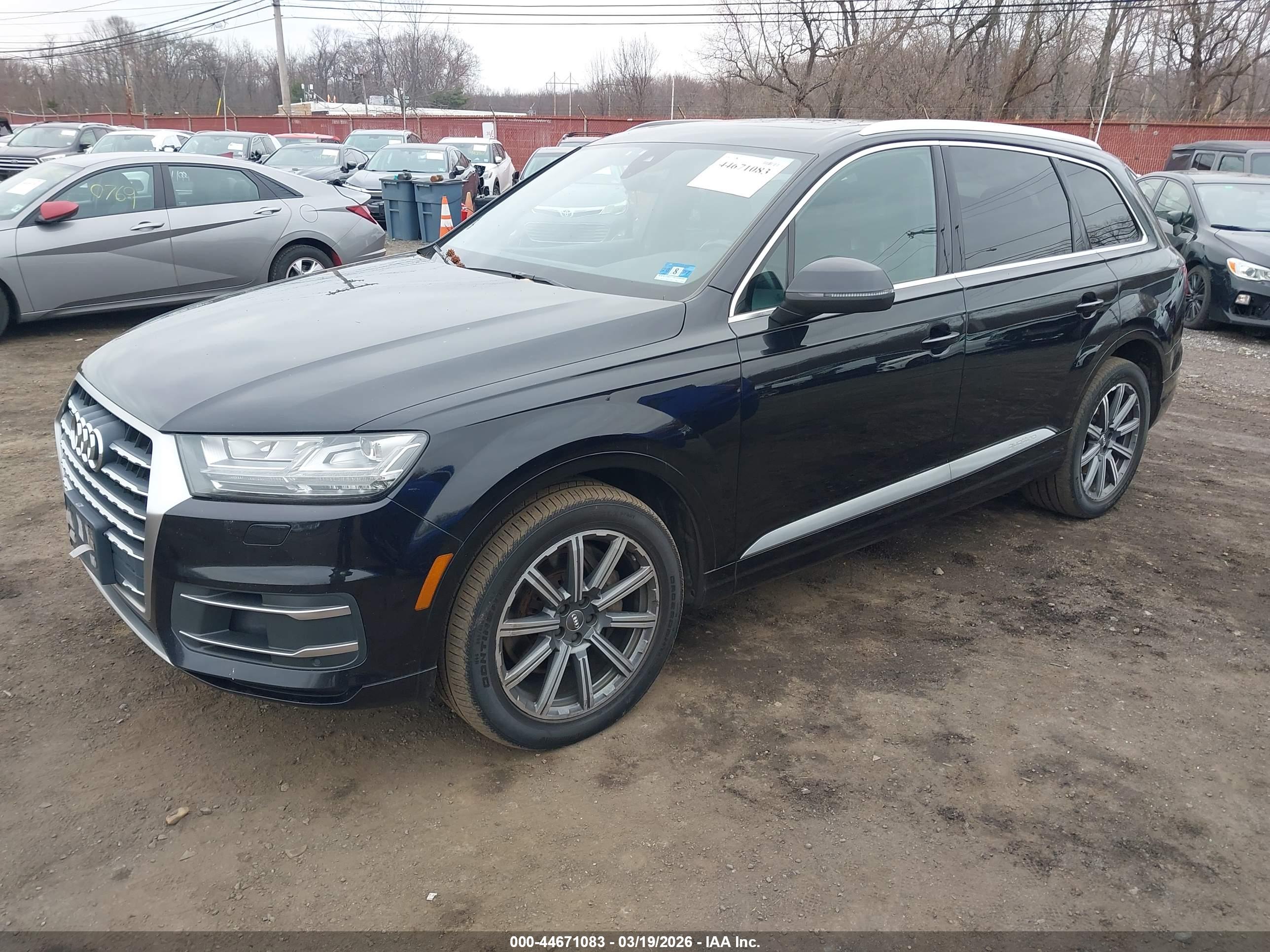 AUDI Q7 image 2