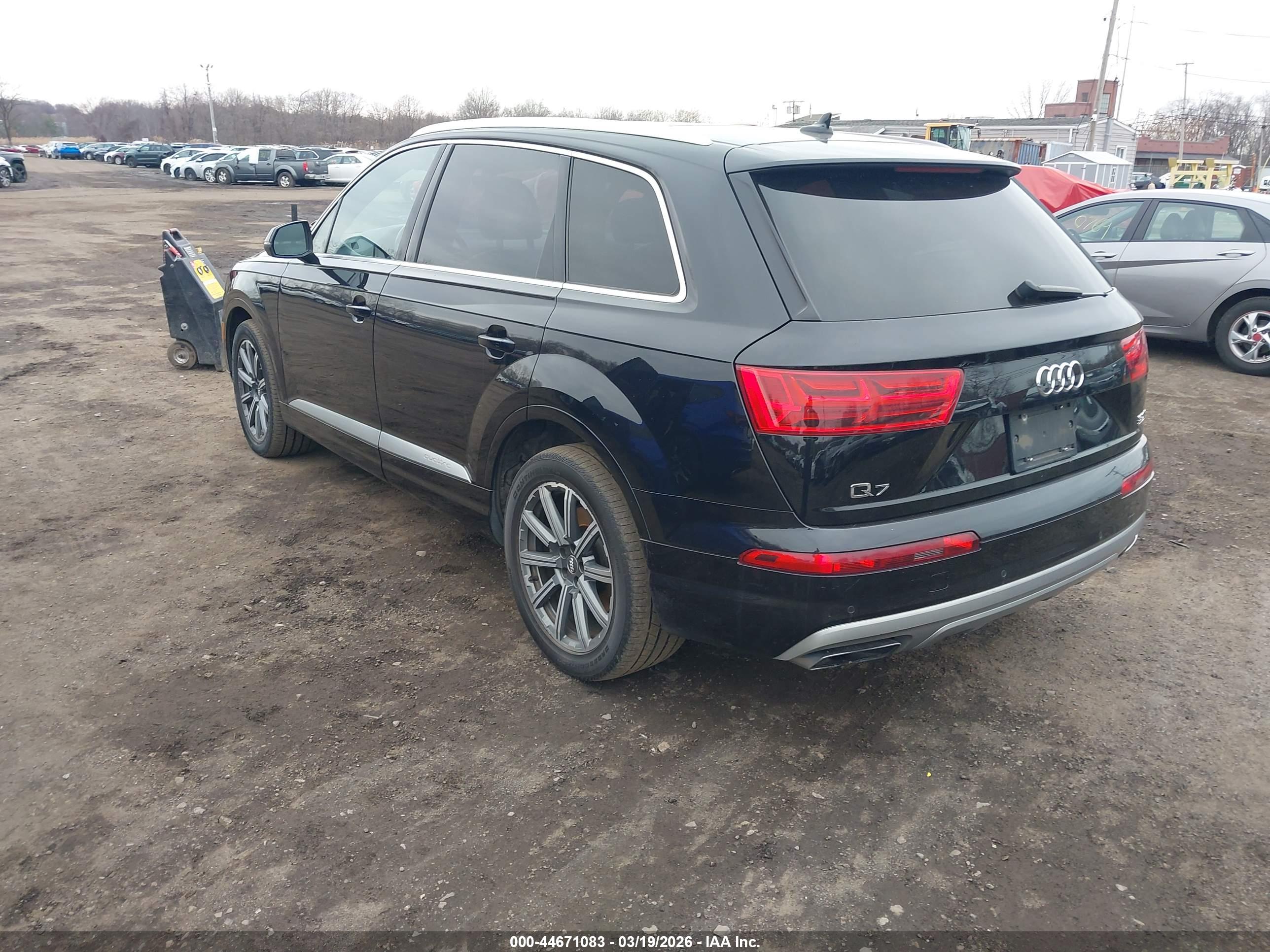 AUDI Q7 image 3
