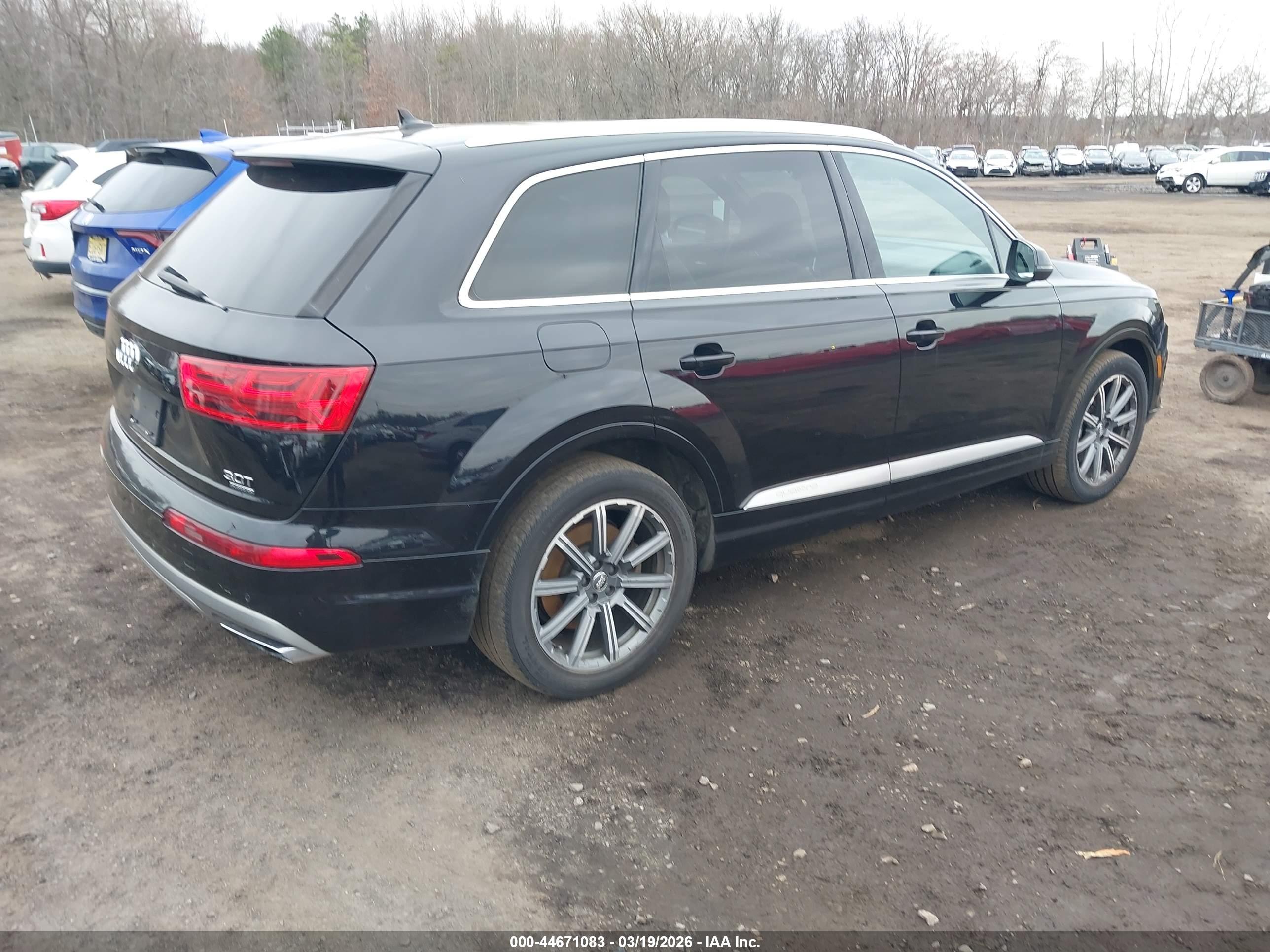 AUDI Q7 image 4