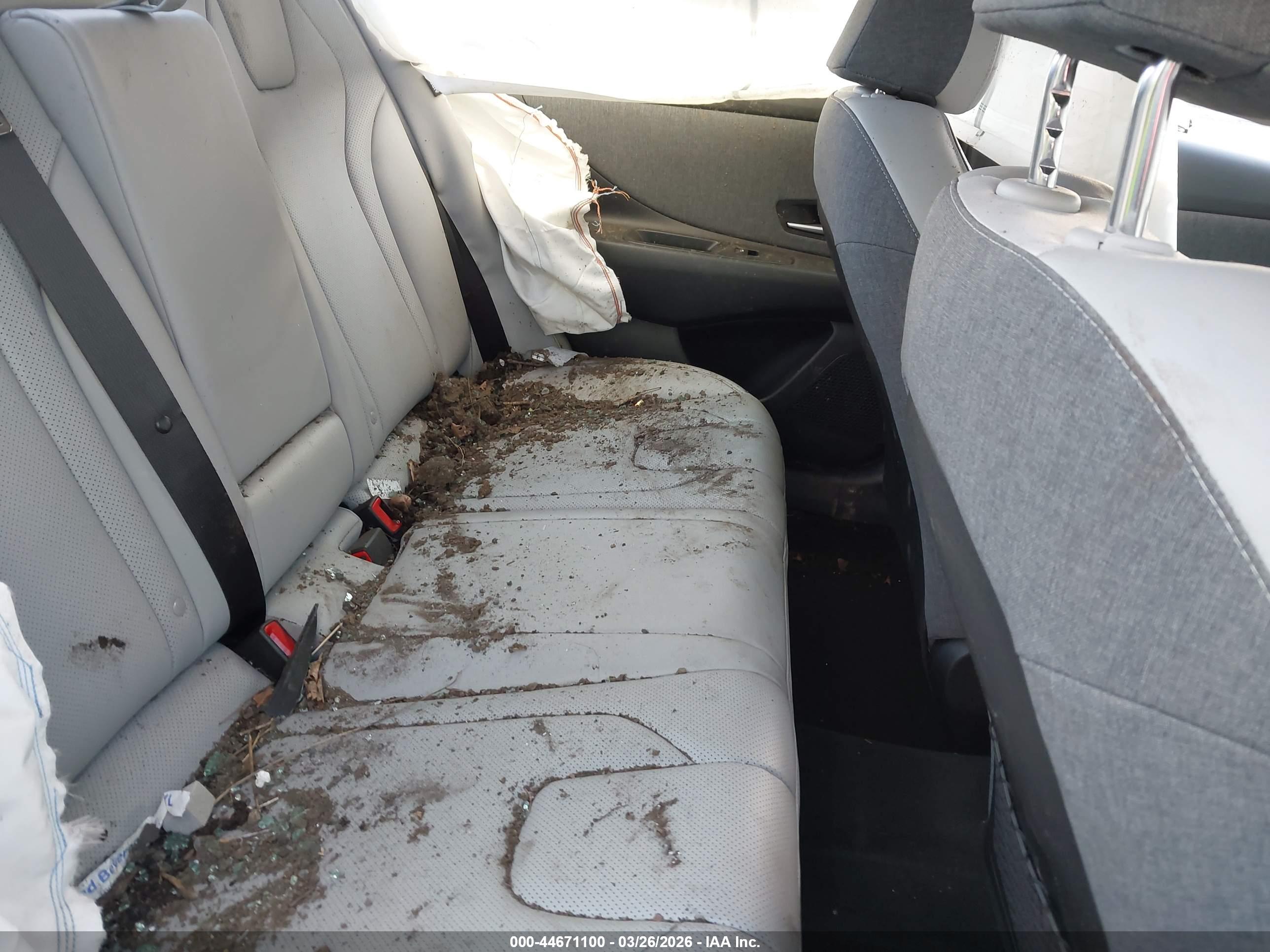 HYUNDAI ELANTRA image 8