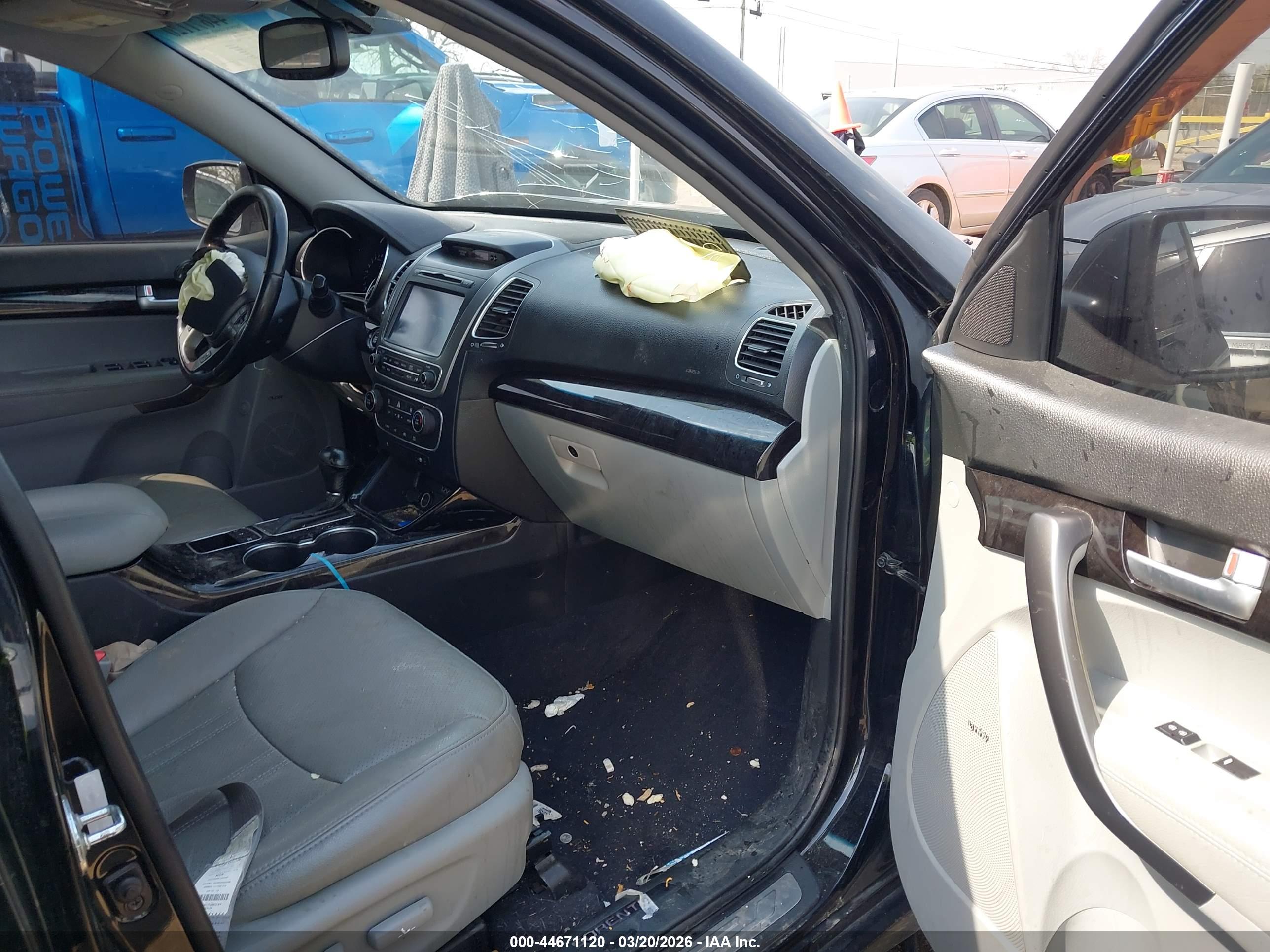 KIA SORENTO image 5