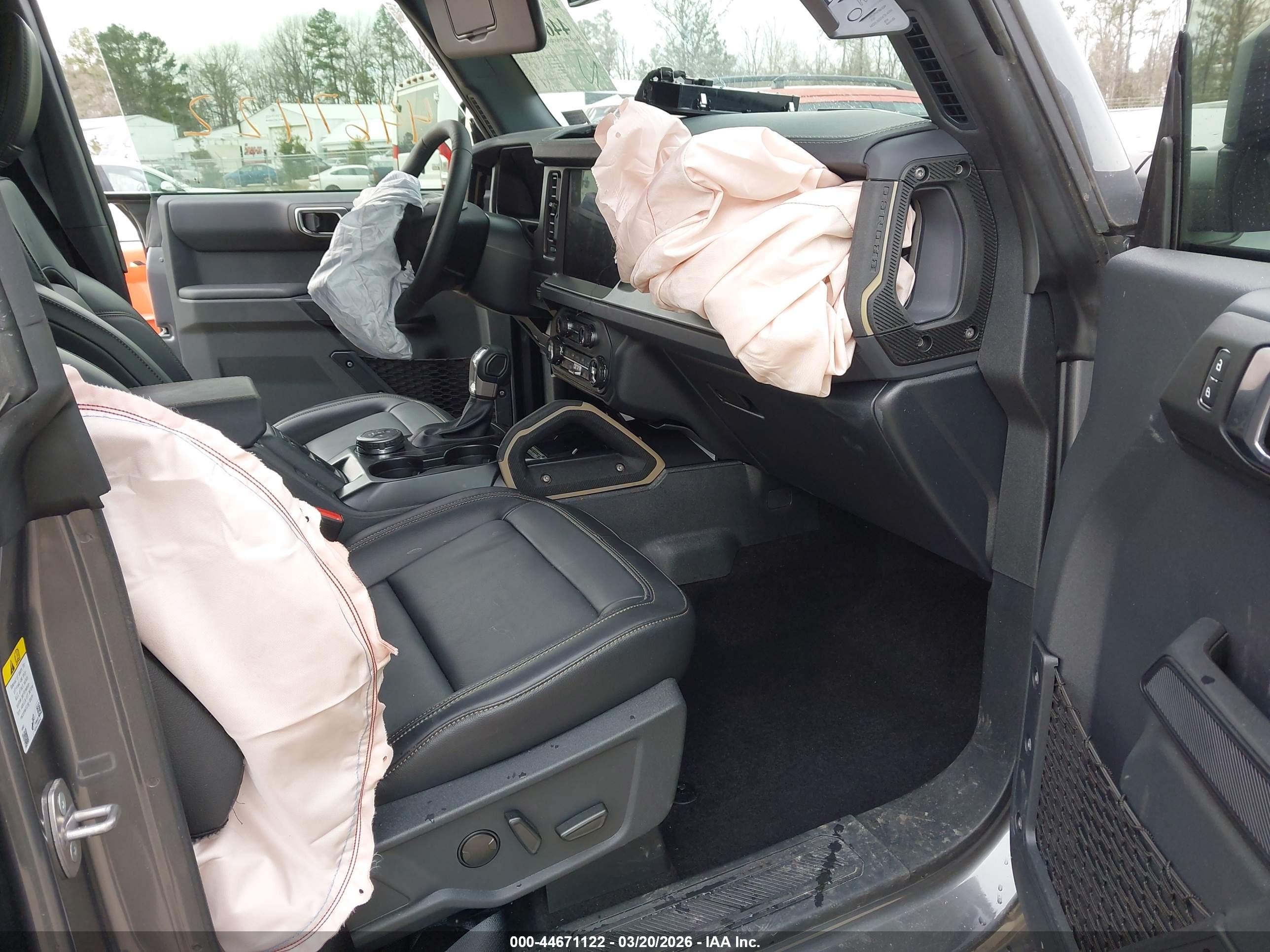 FORD BRONCO image 5