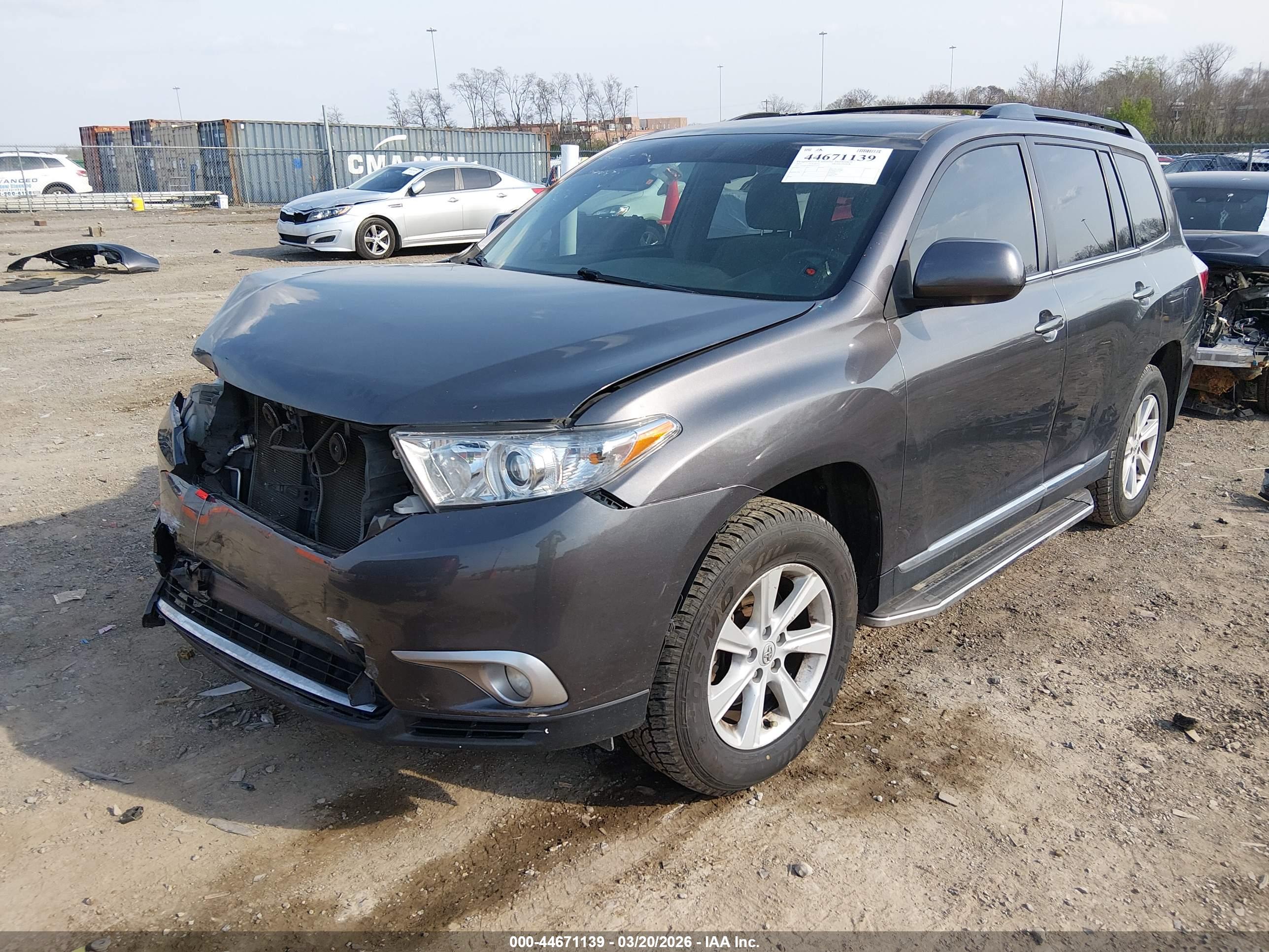 TOYOTA HIGHLANDER image 2