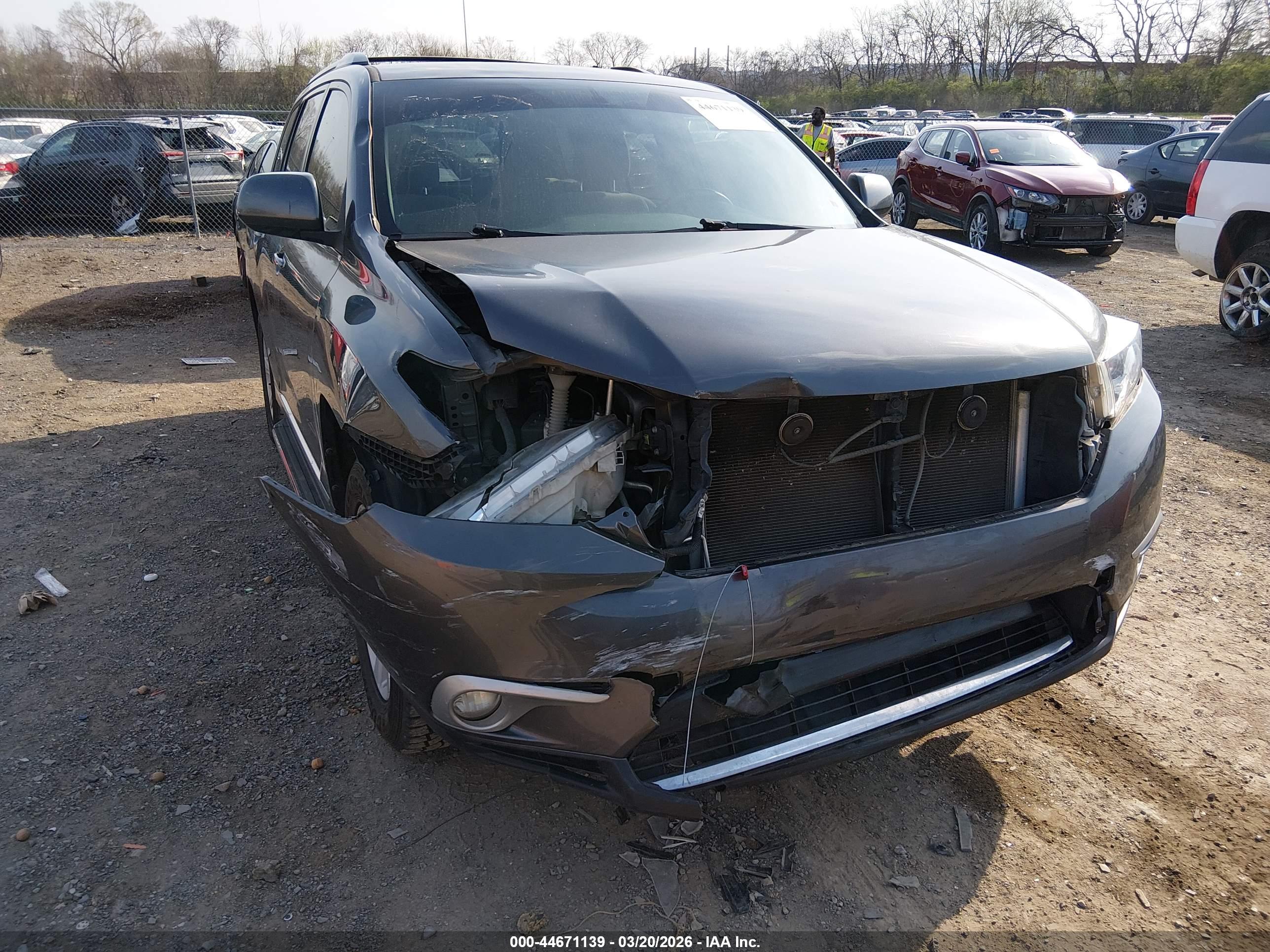 TOYOTA HIGHLANDER image 6