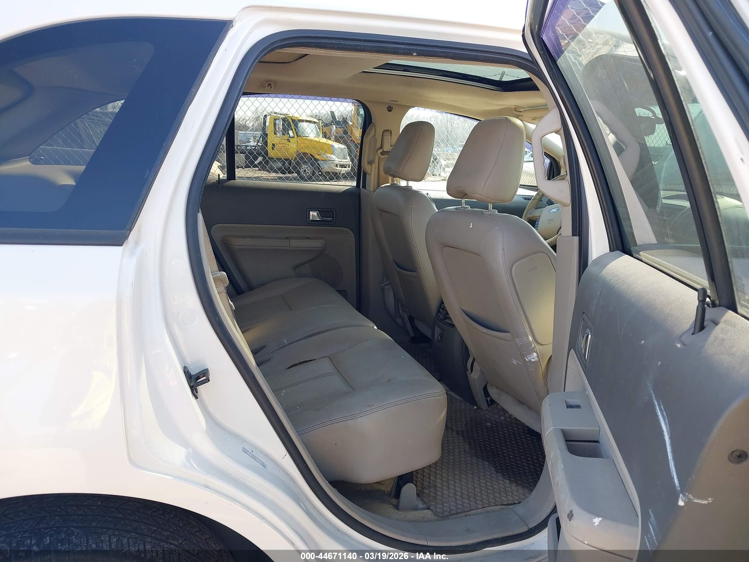 FORD EDGE image 8
