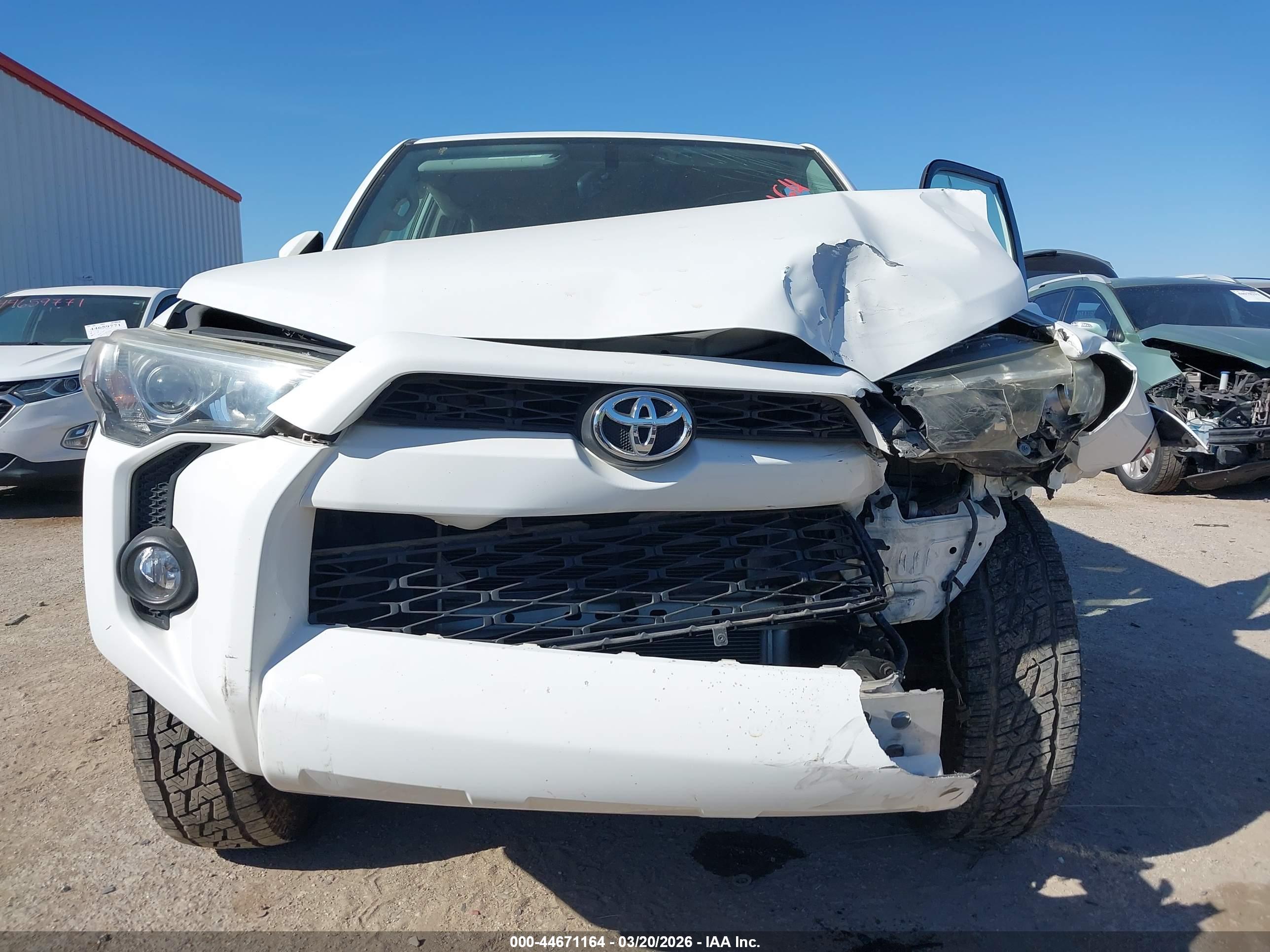TOYOTA 4RUNNER image 6