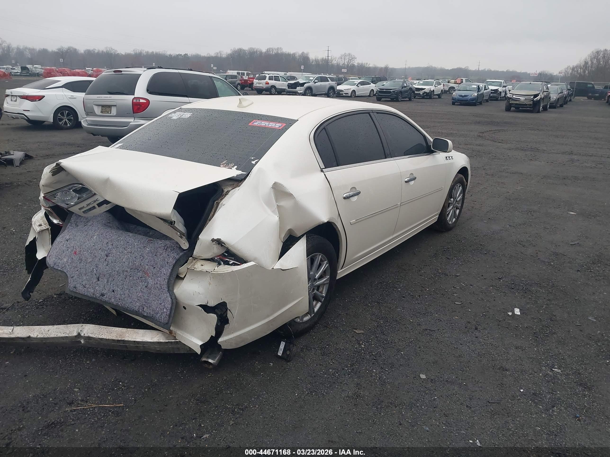 BUICK LUCERNE image 4