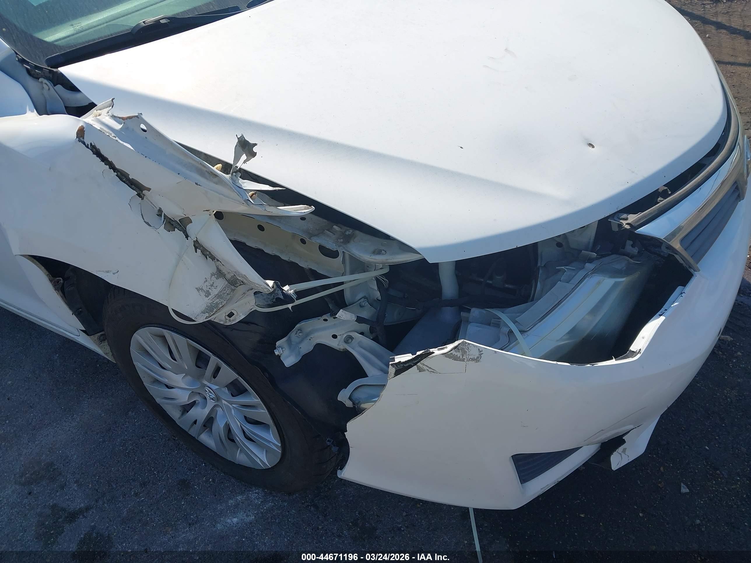 TOYOTA CAMRY image 6