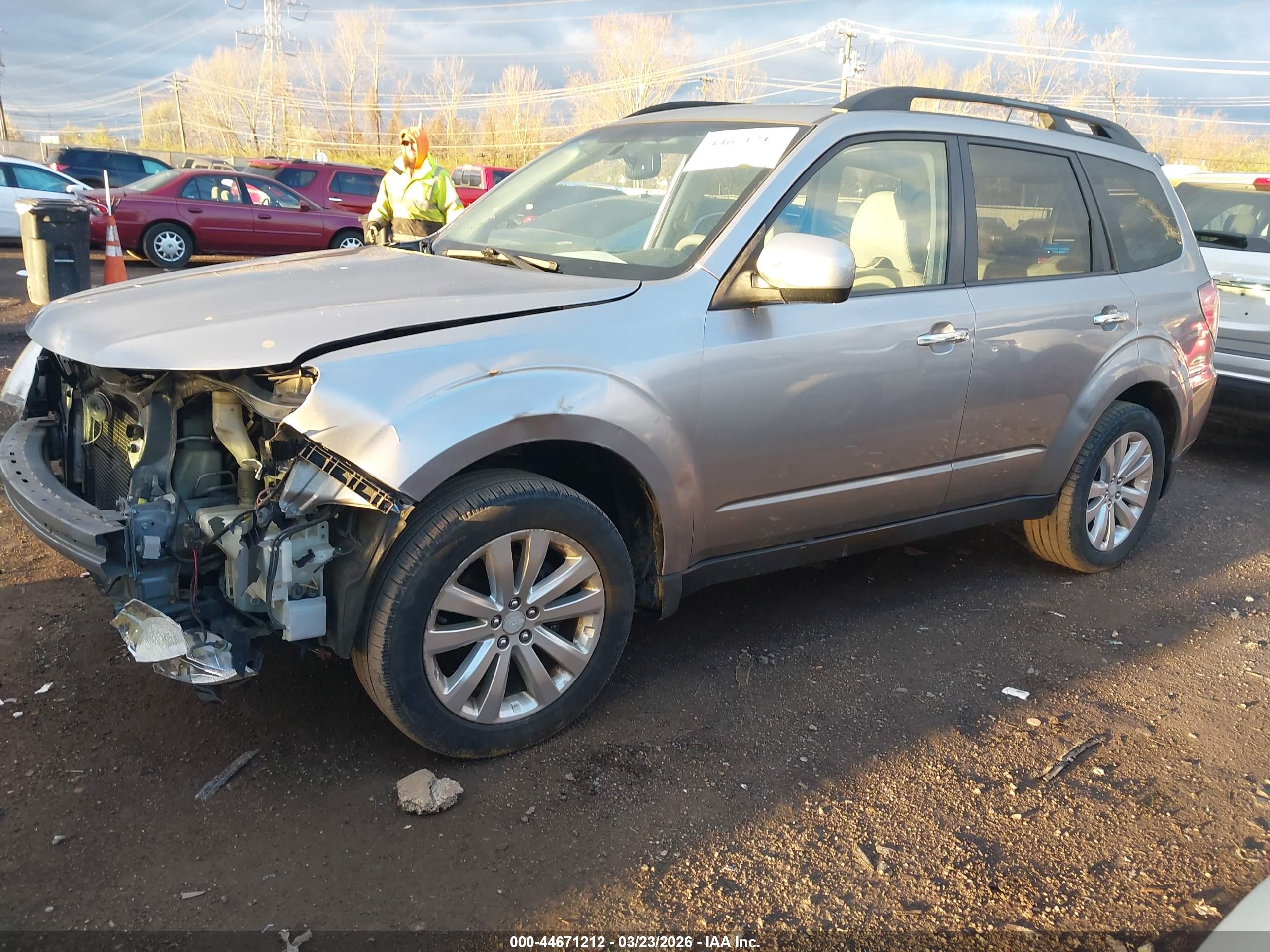 SUBARU FORESTER image 2