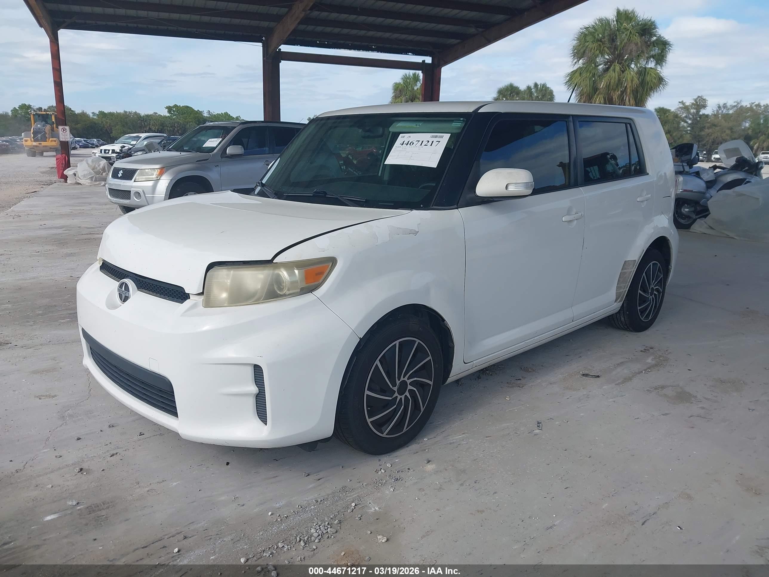 SCION XB image 2
