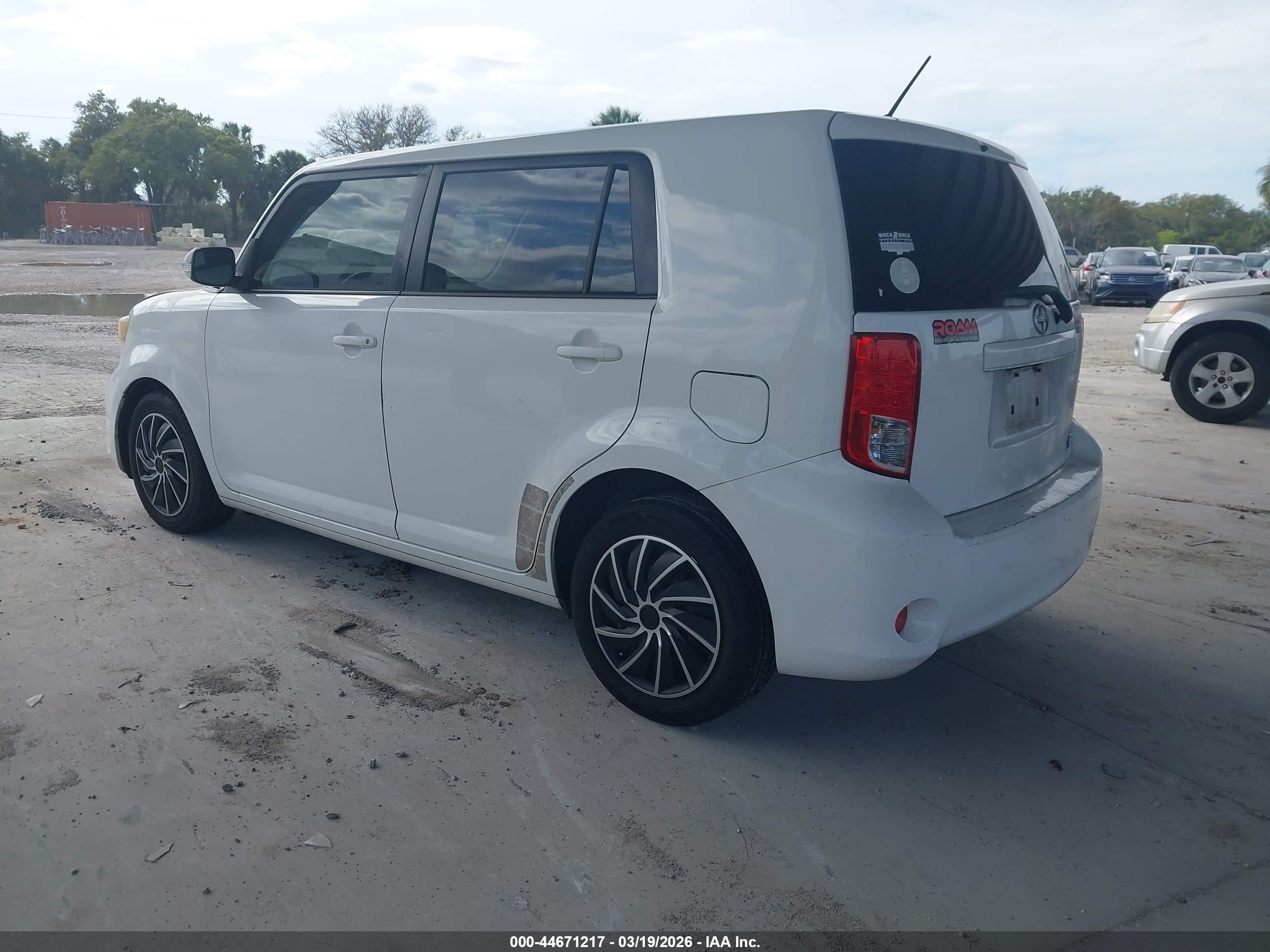 SCION XB image 3