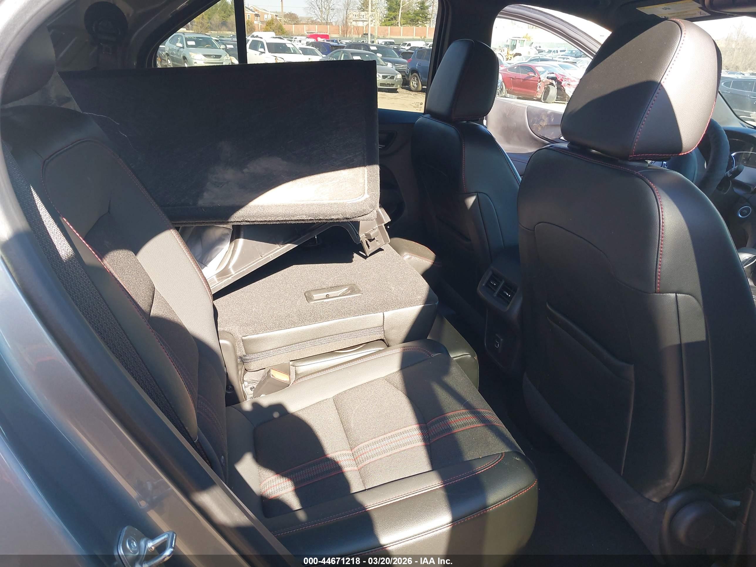 CHEVROLET EQUINOX image 8