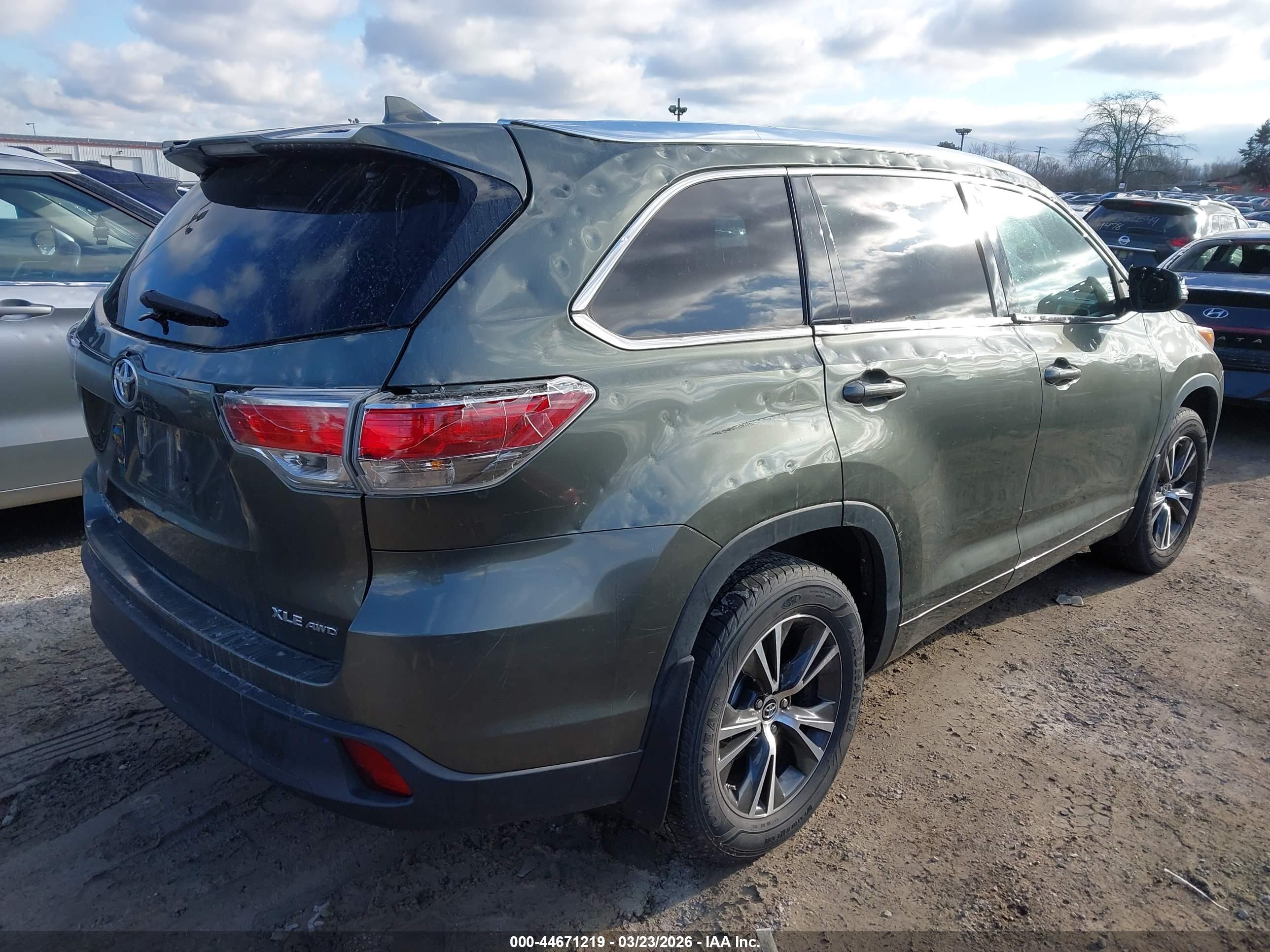 TOYOTA HIGHLANDER image 4