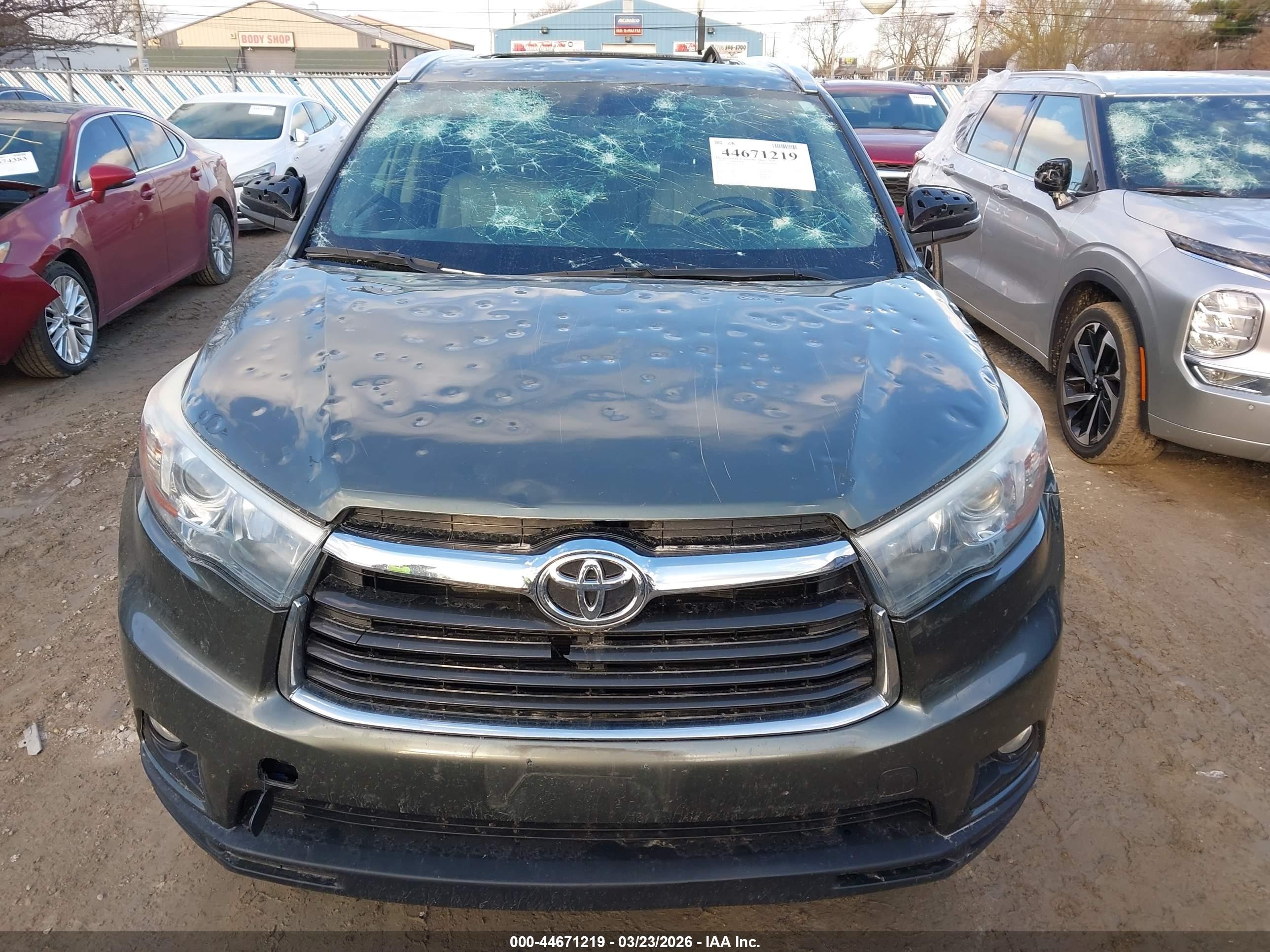TOYOTA HIGHLANDER image 6
