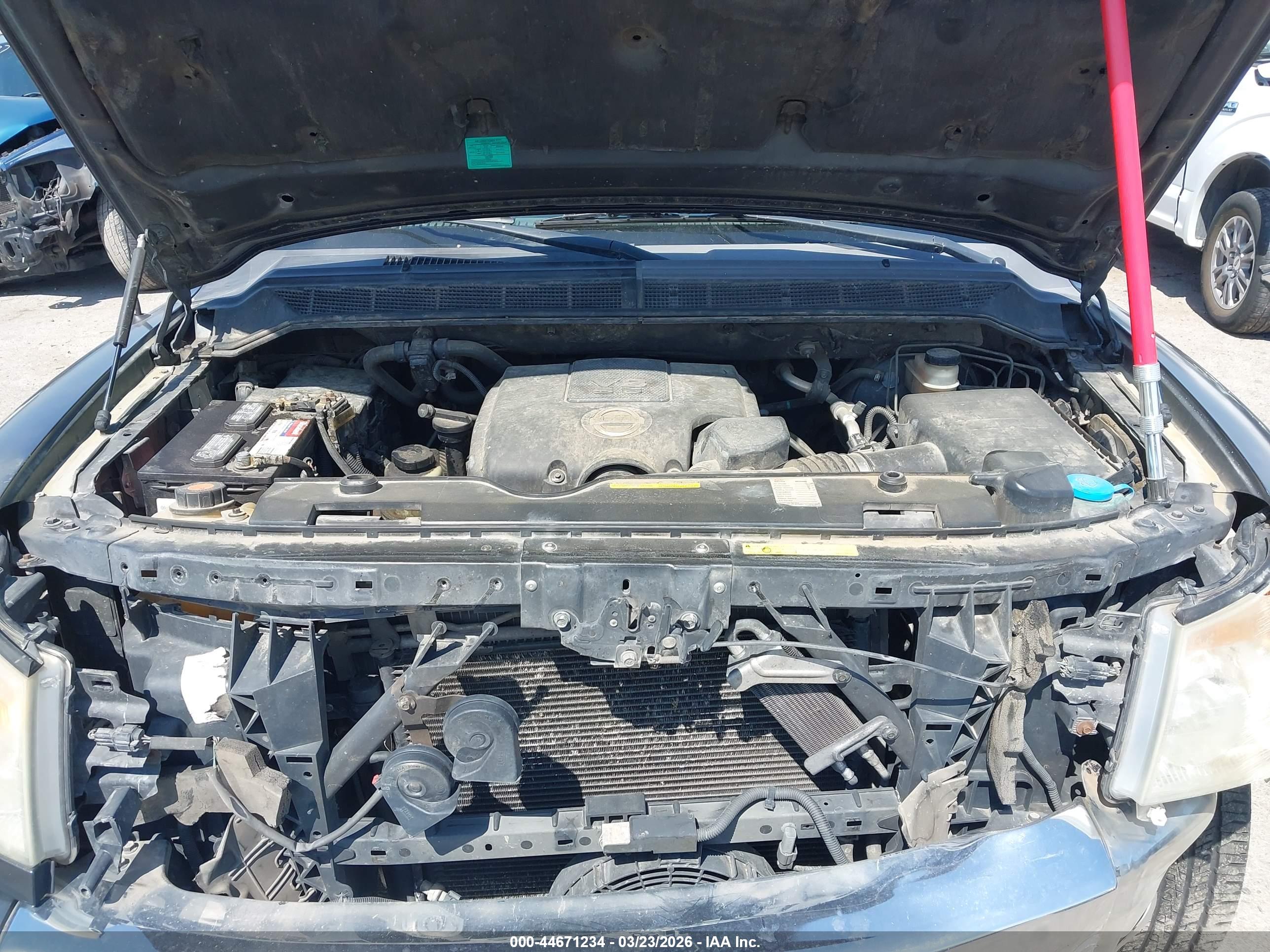 NISSAN TITAN image 10