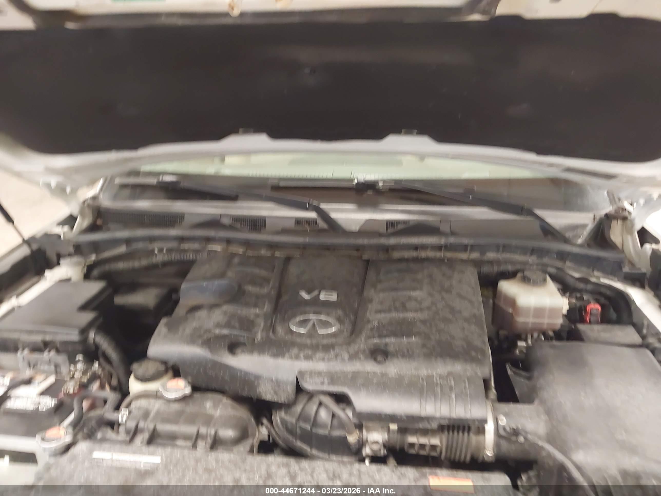 INFINITI QX56 image 10