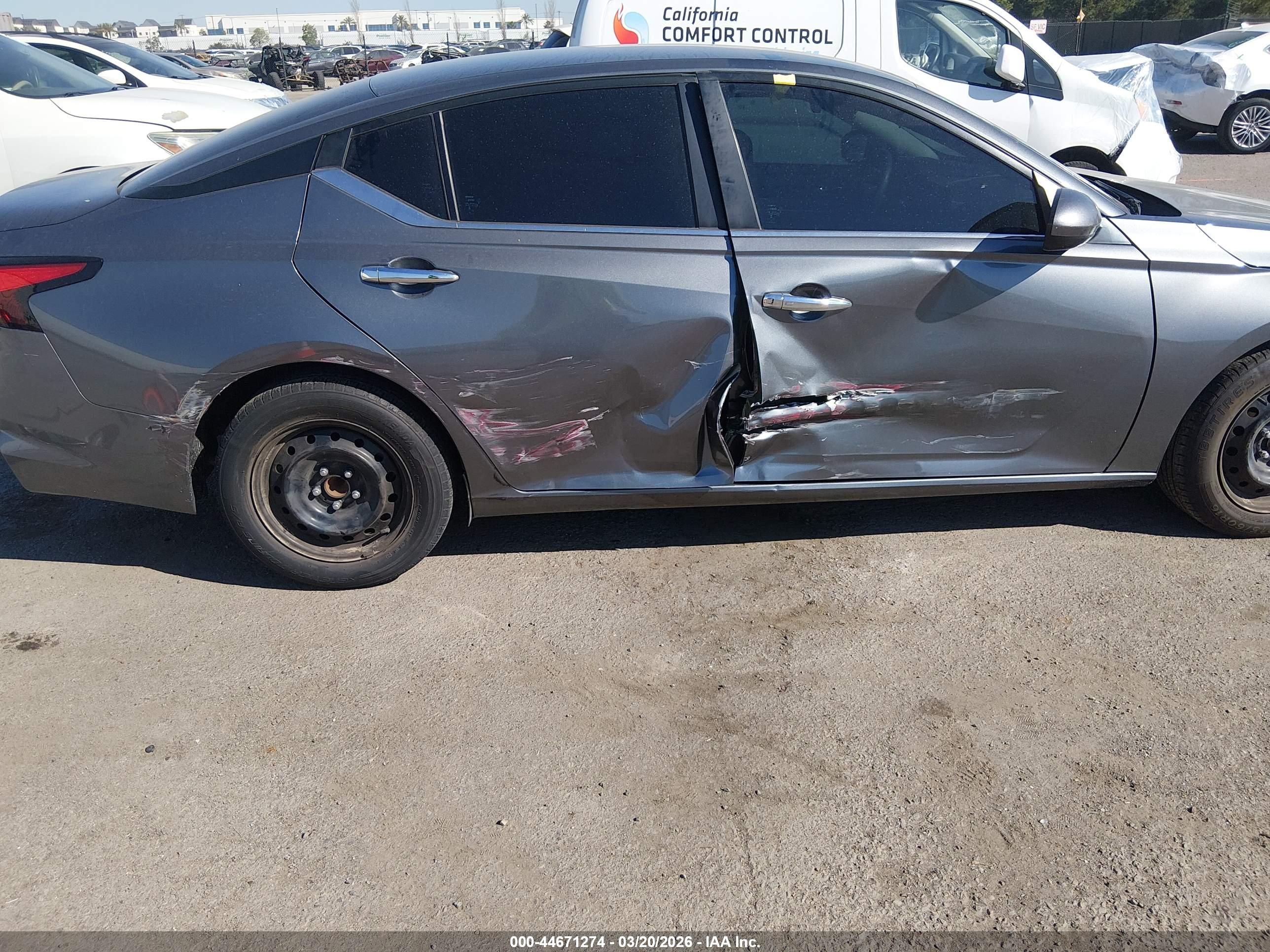 NISSAN ALTIMA image 6