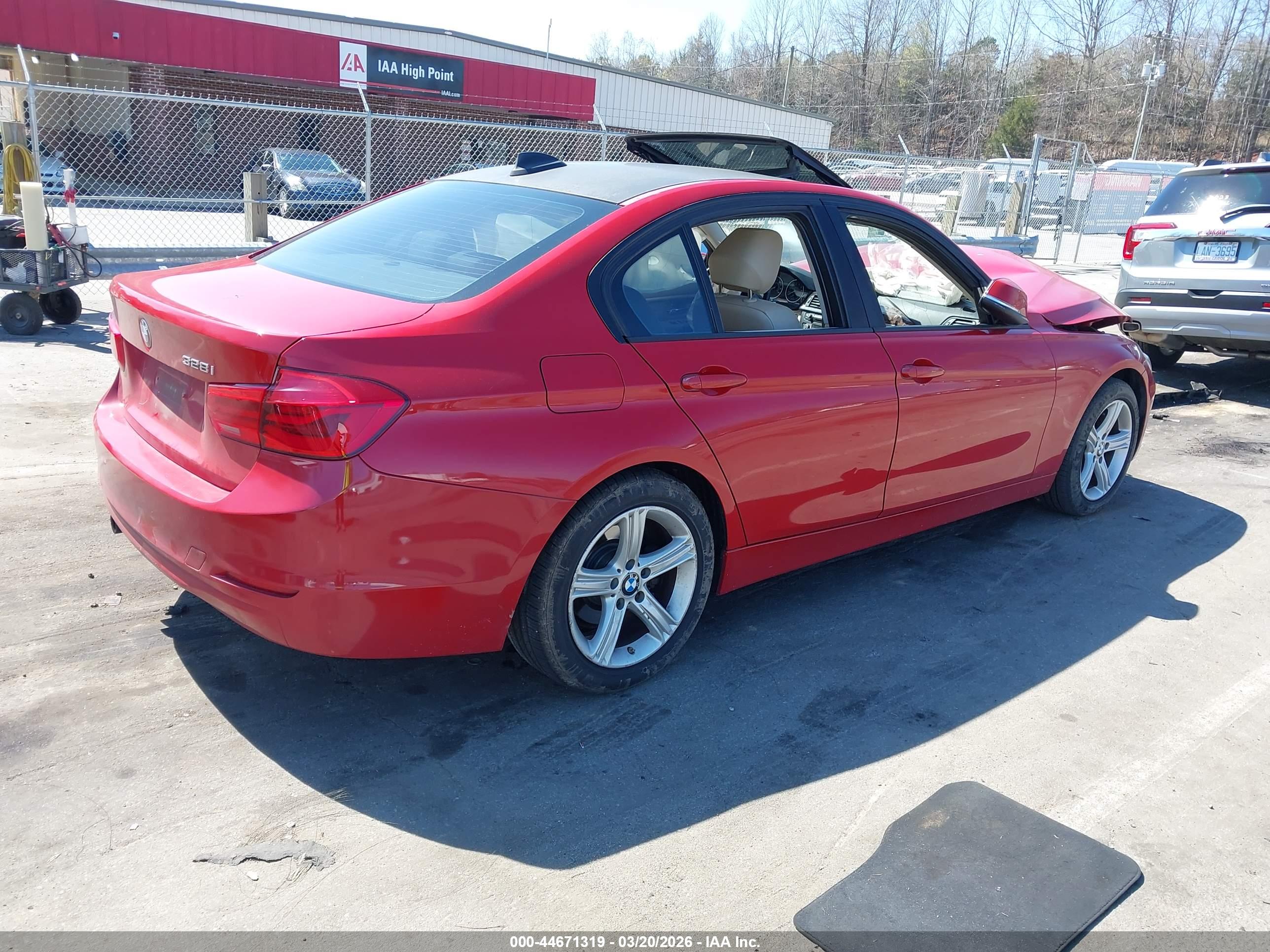 BMW 328I image 4