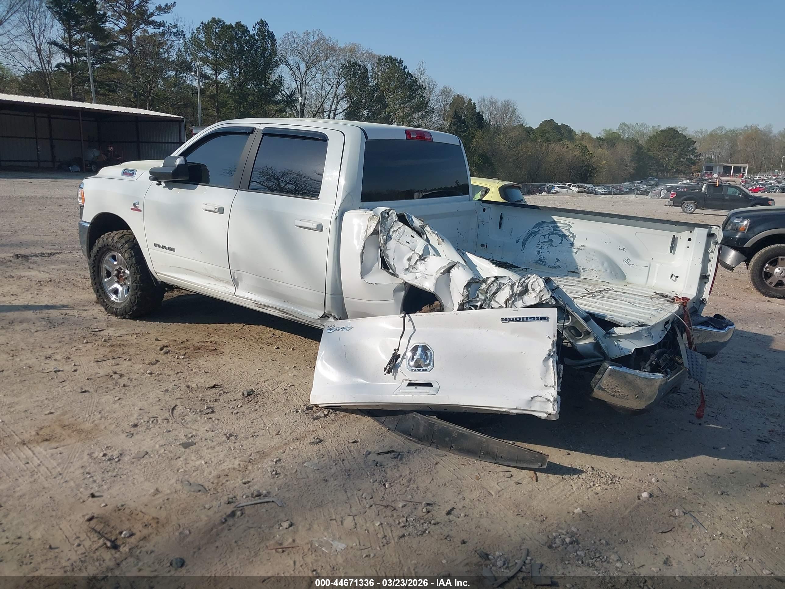 RAM 2500 image 3
