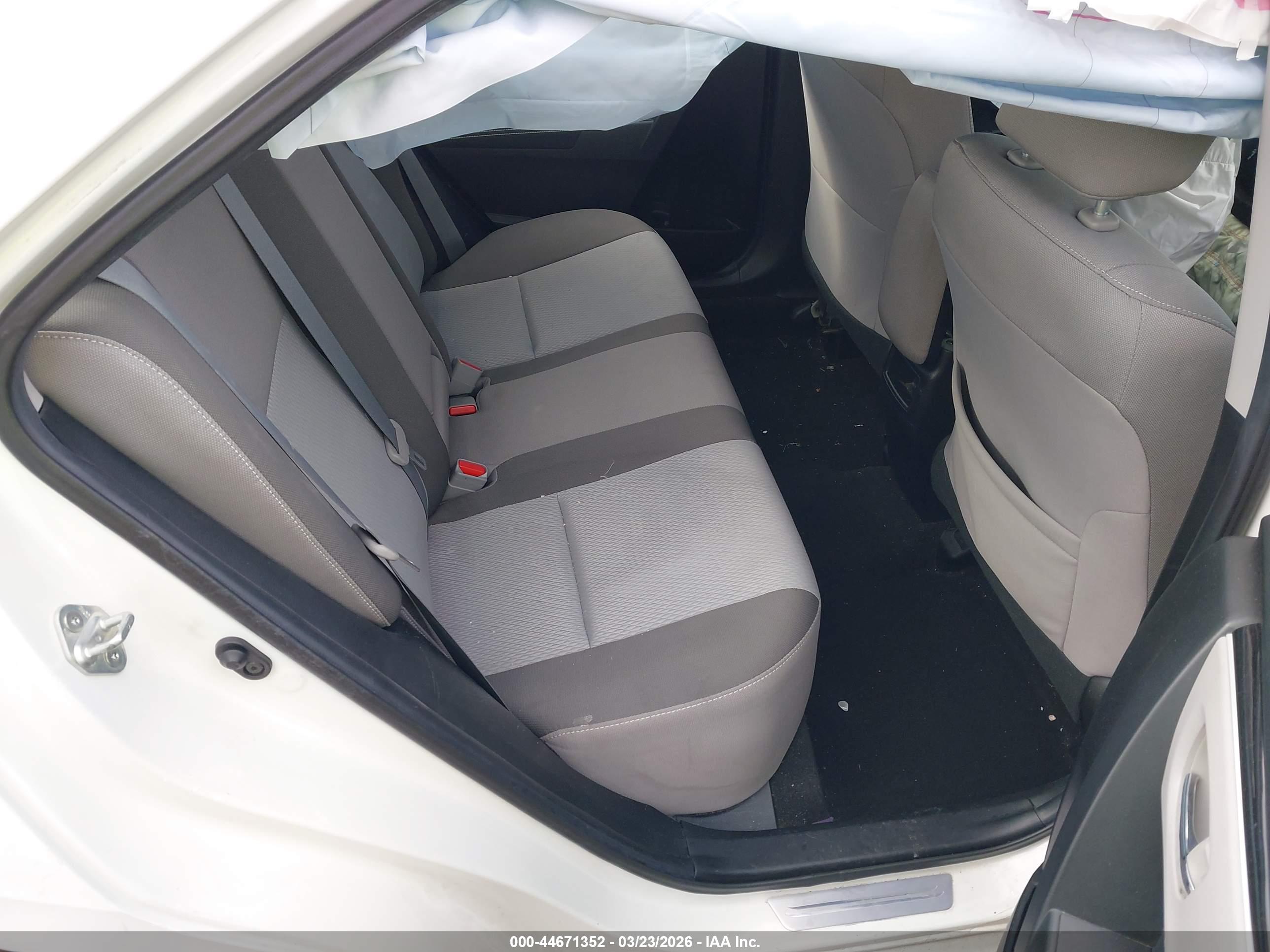 TOYOTA COROLLA image 8