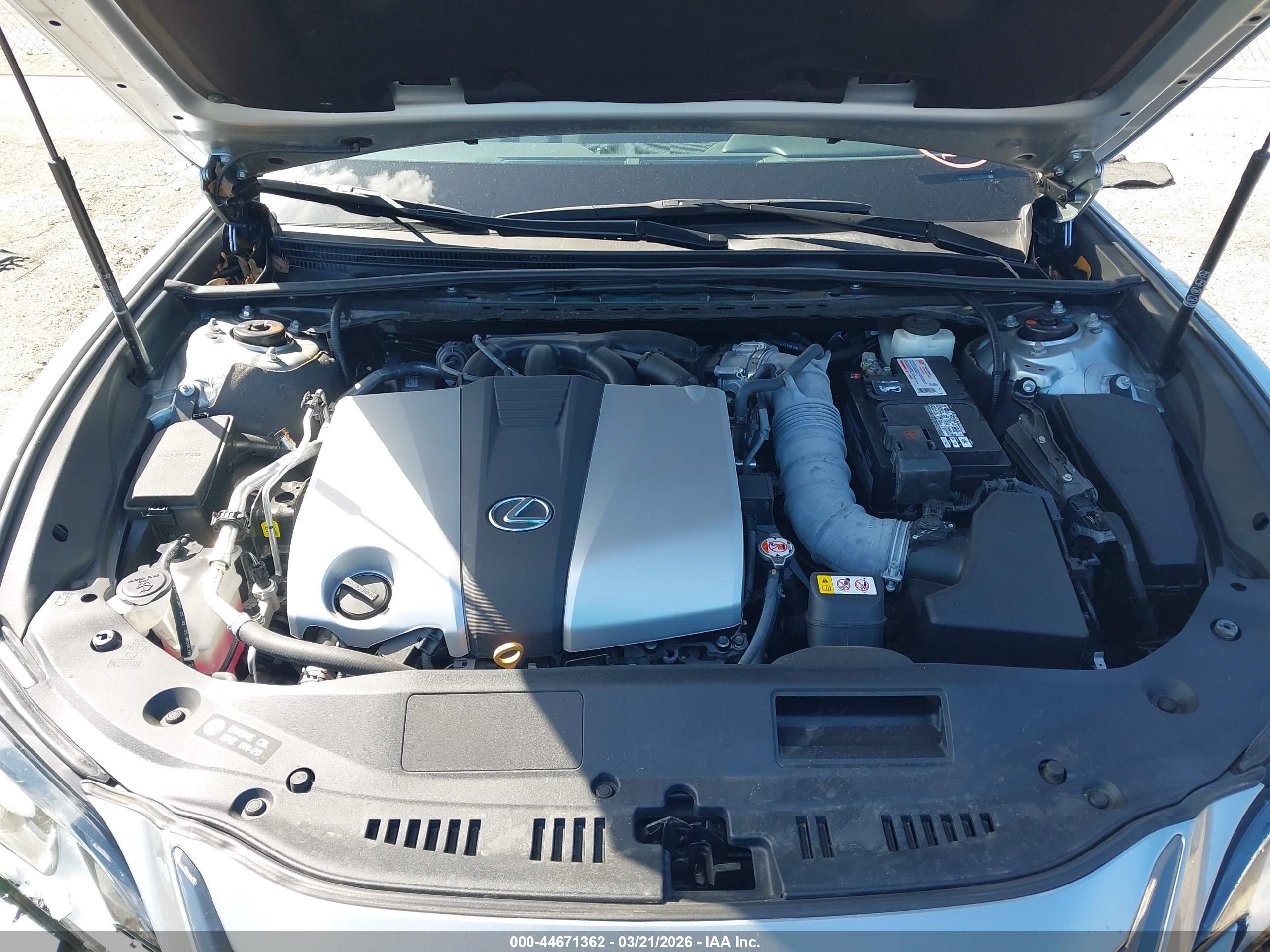 LEXUS ES image 10