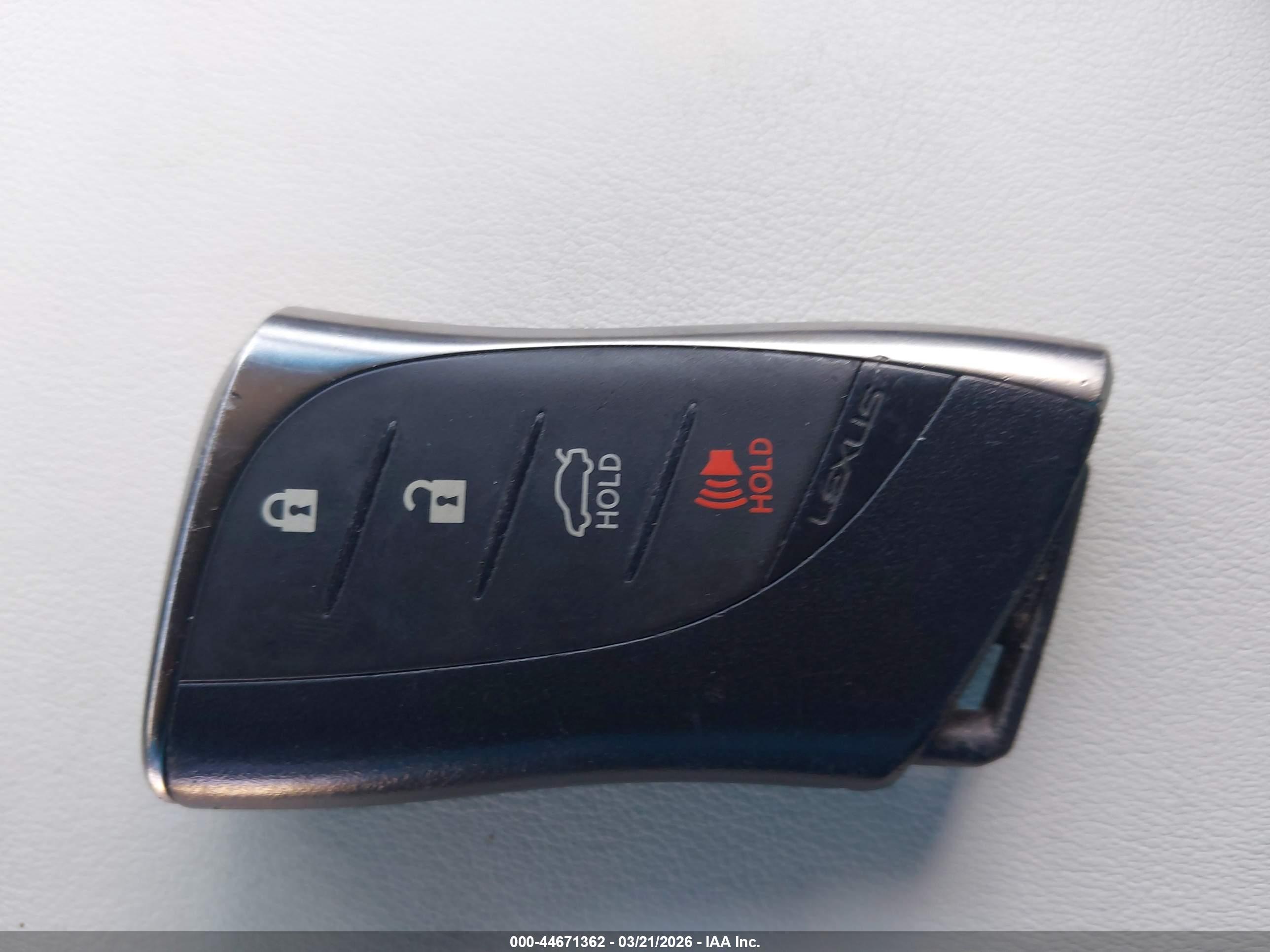 LEXUS ES image 11