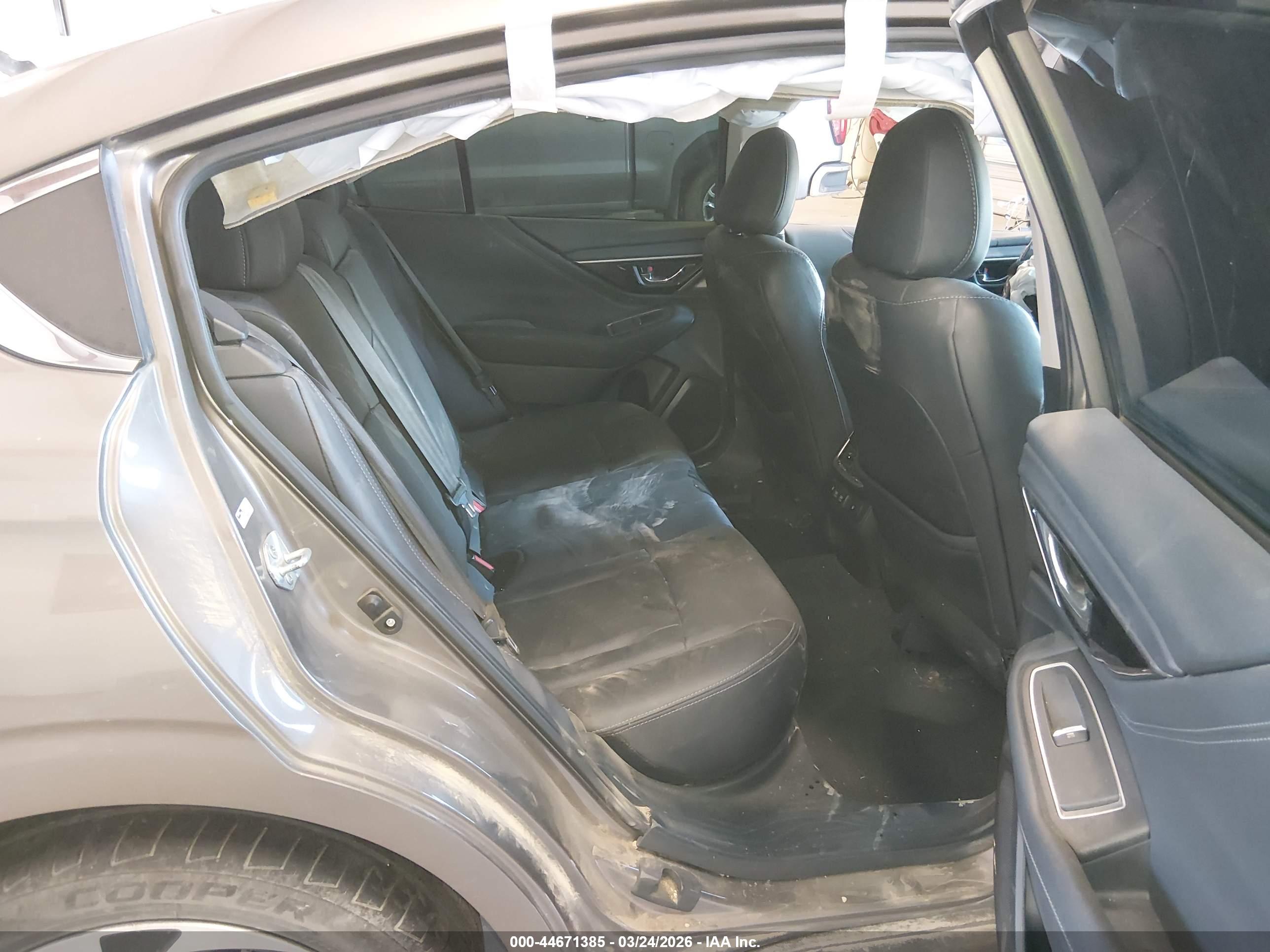 SUBARU LEGACY image 8
