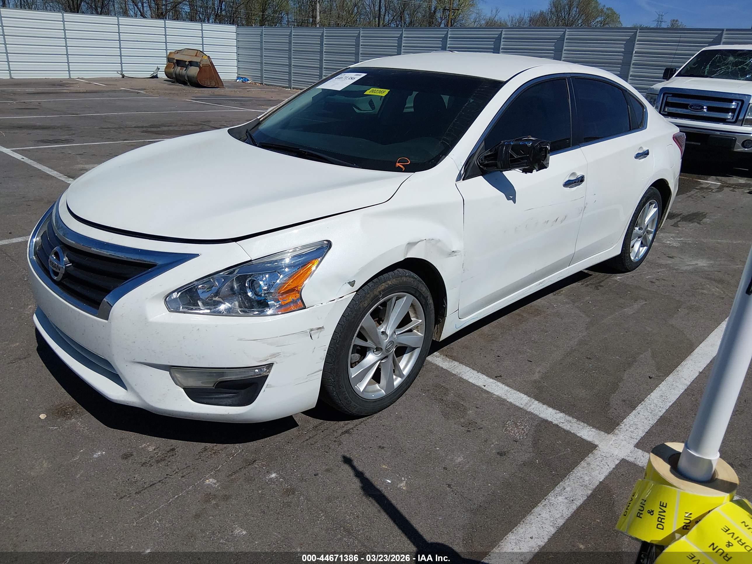 NISSAN ALTIMA image 2