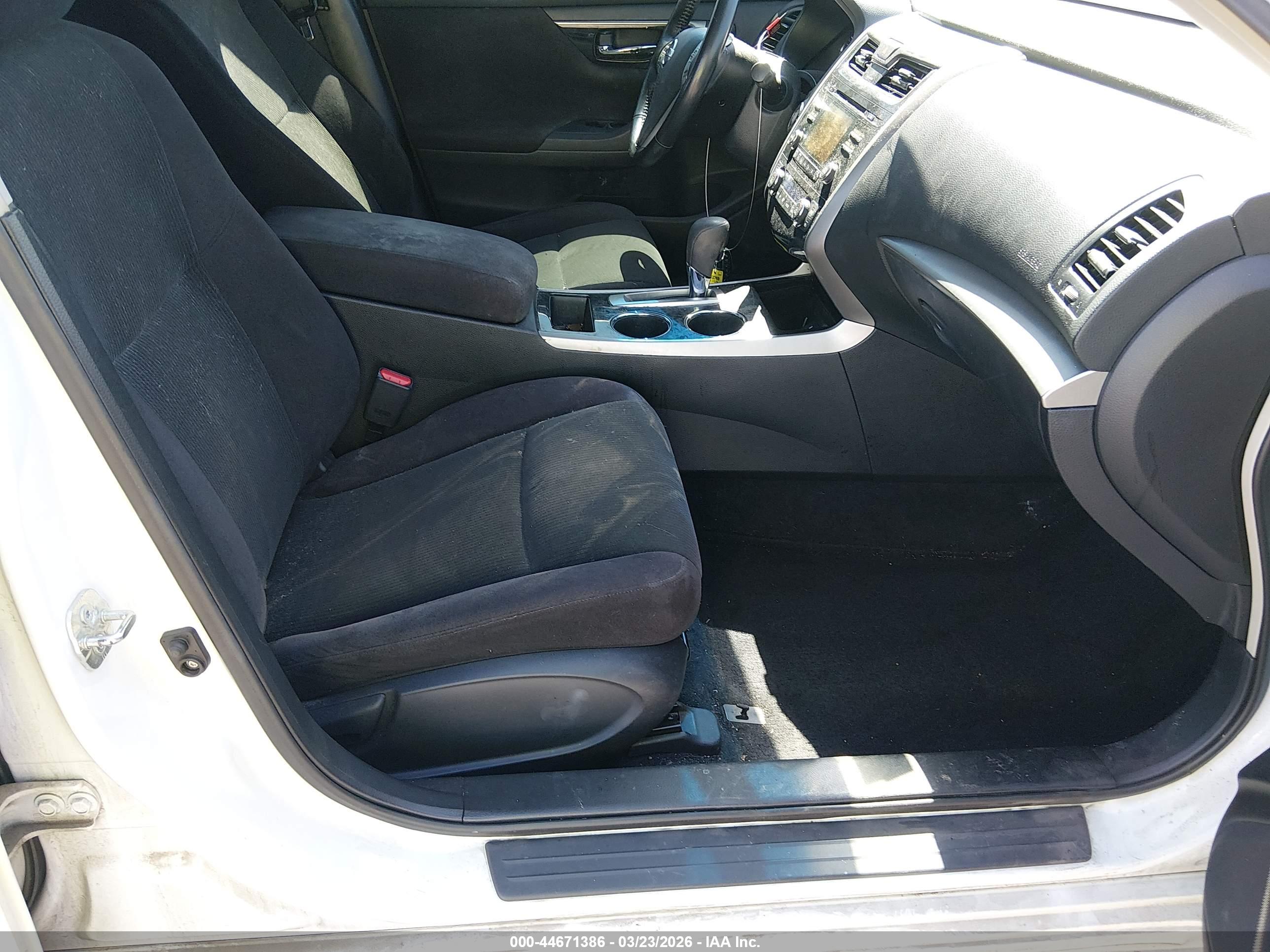 NISSAN ALTIMA image 5