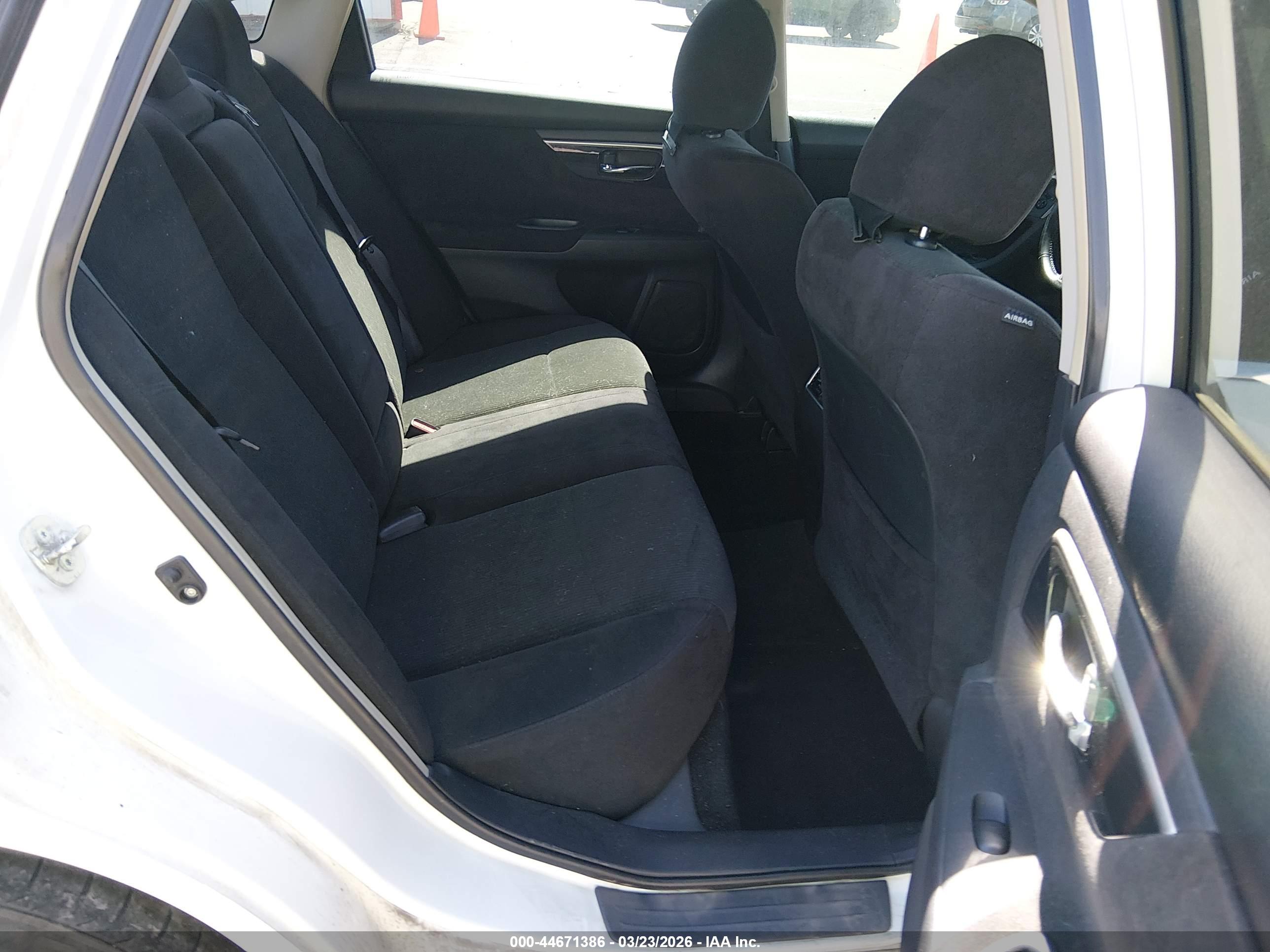 NISSAN ALTIMA image 8