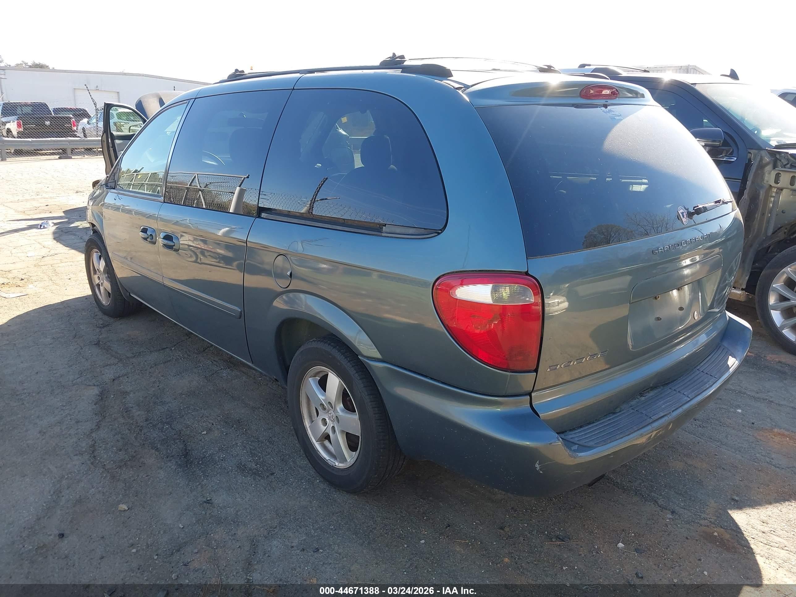 DODGE GRAND image 3