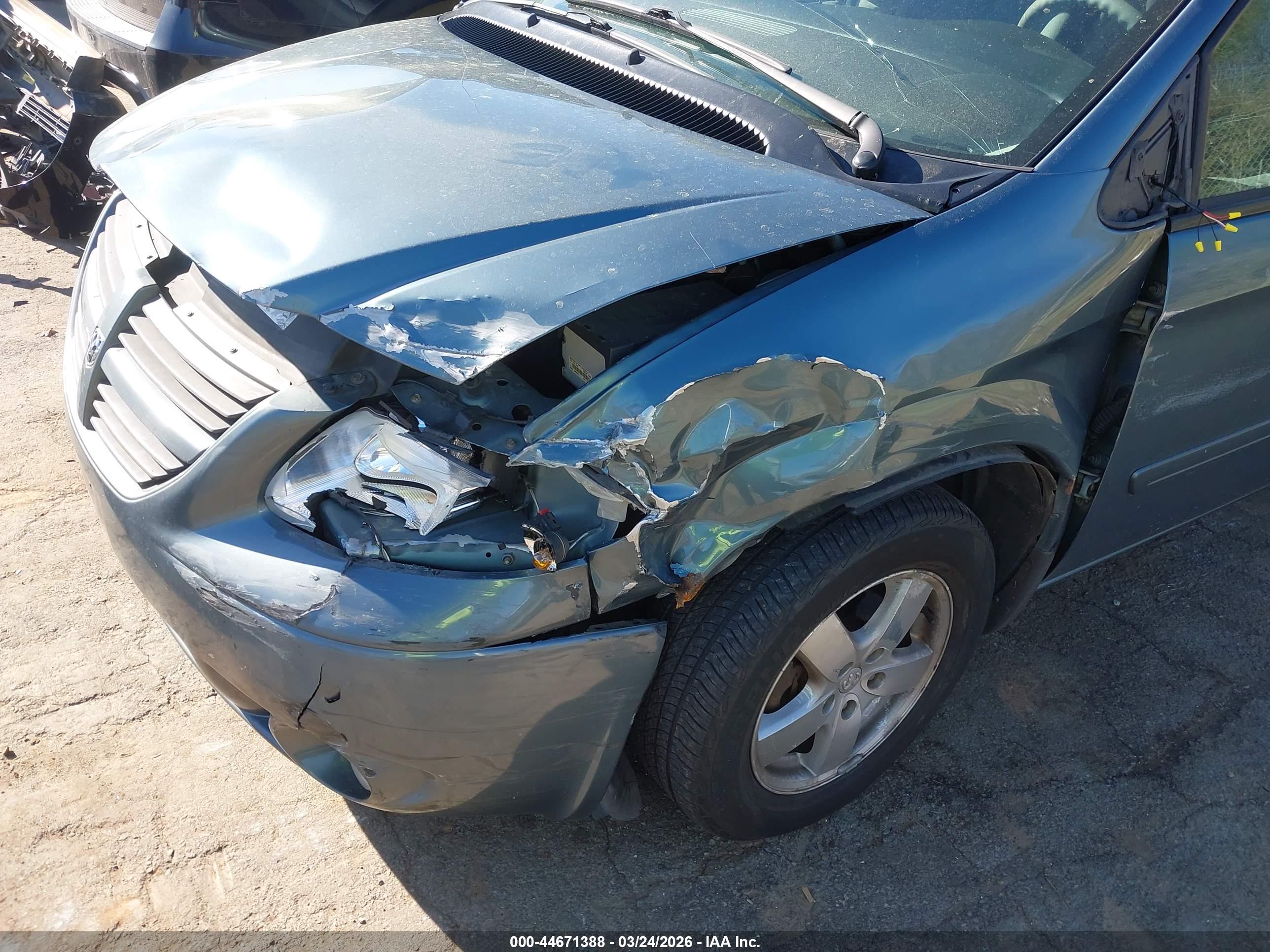 DODGE GRAND image 6
