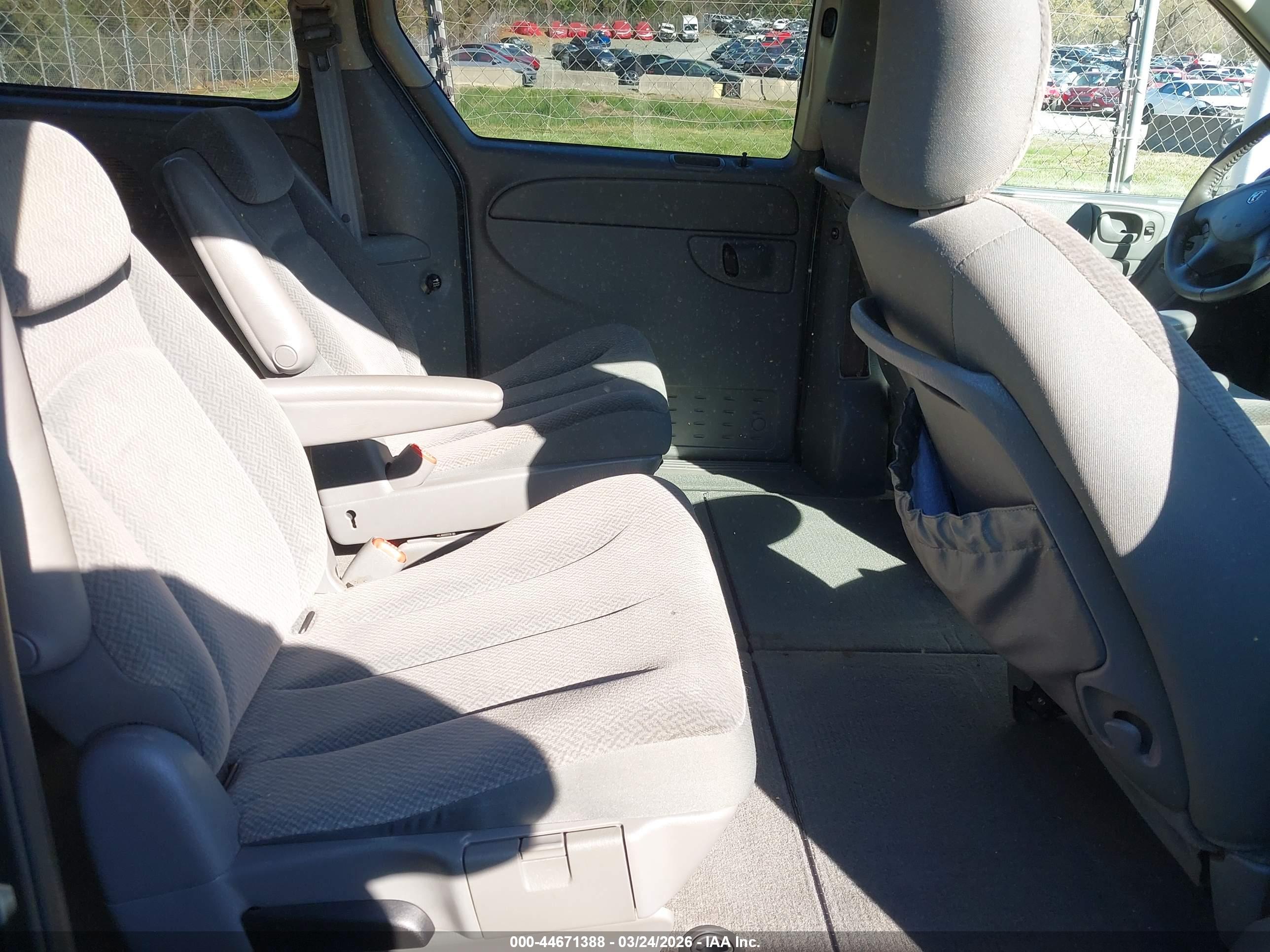 DODGE GRAND image 8