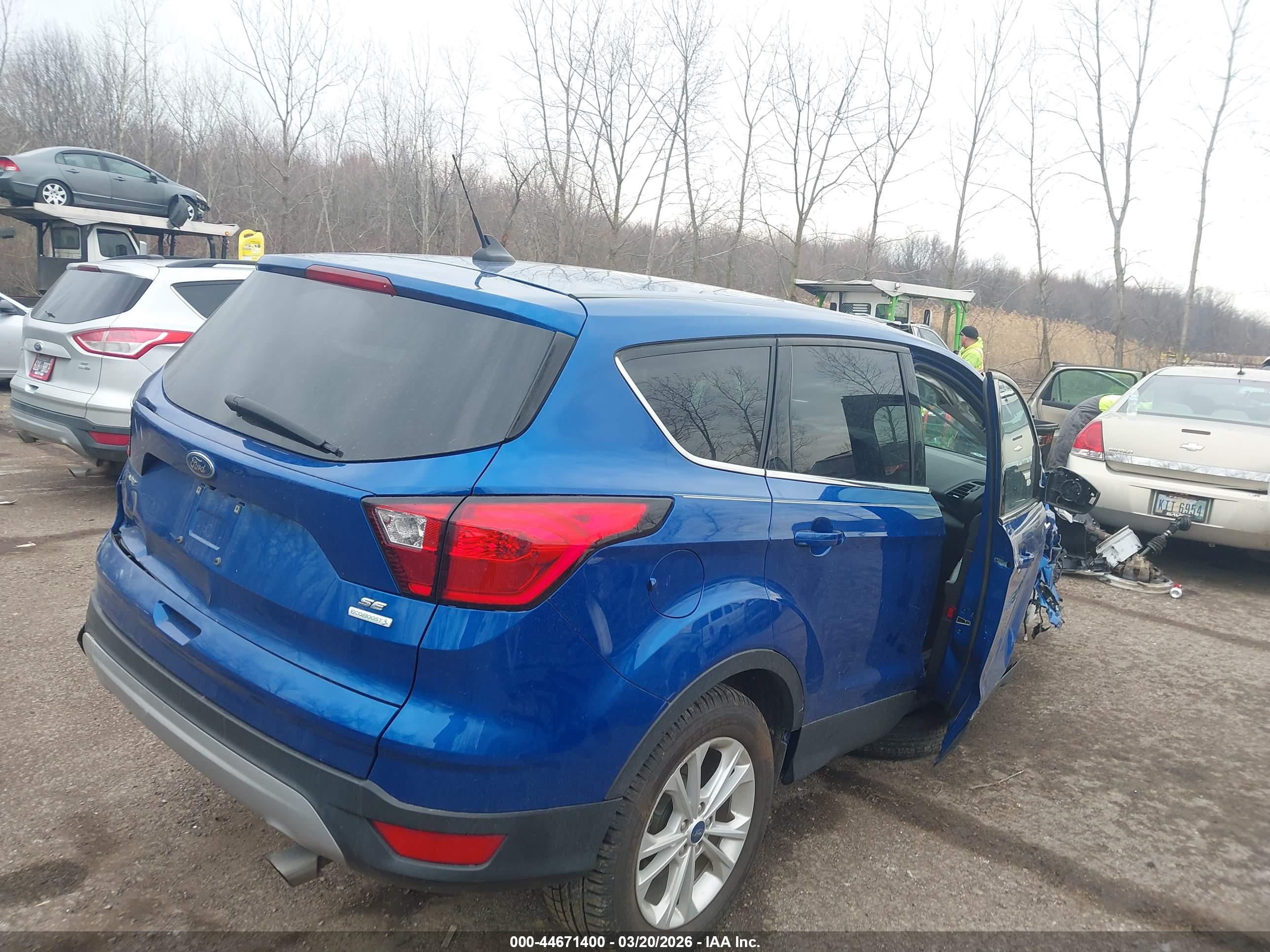 FORD ESCAPE image 4