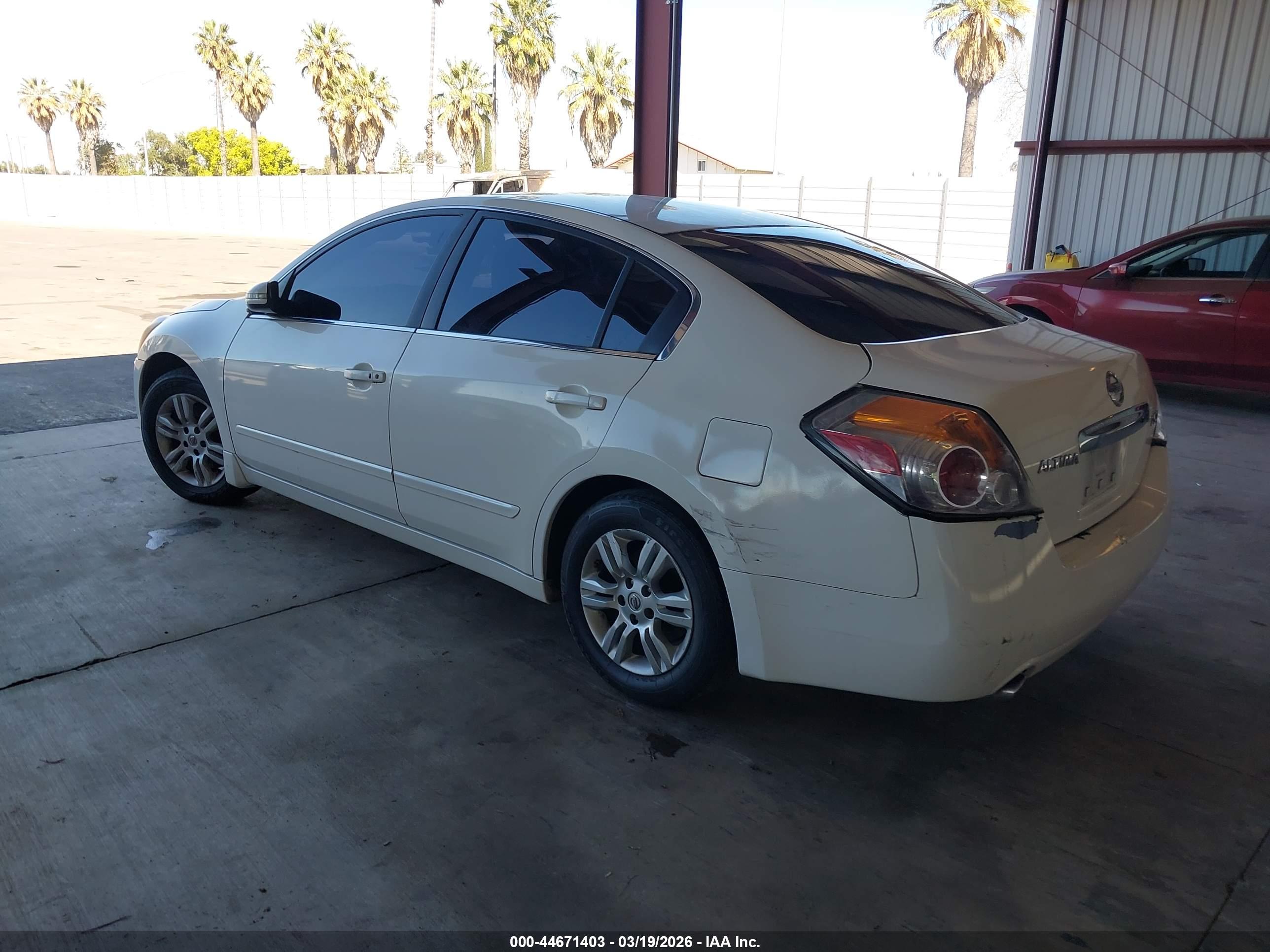 NISSAN ALTIMA image 3