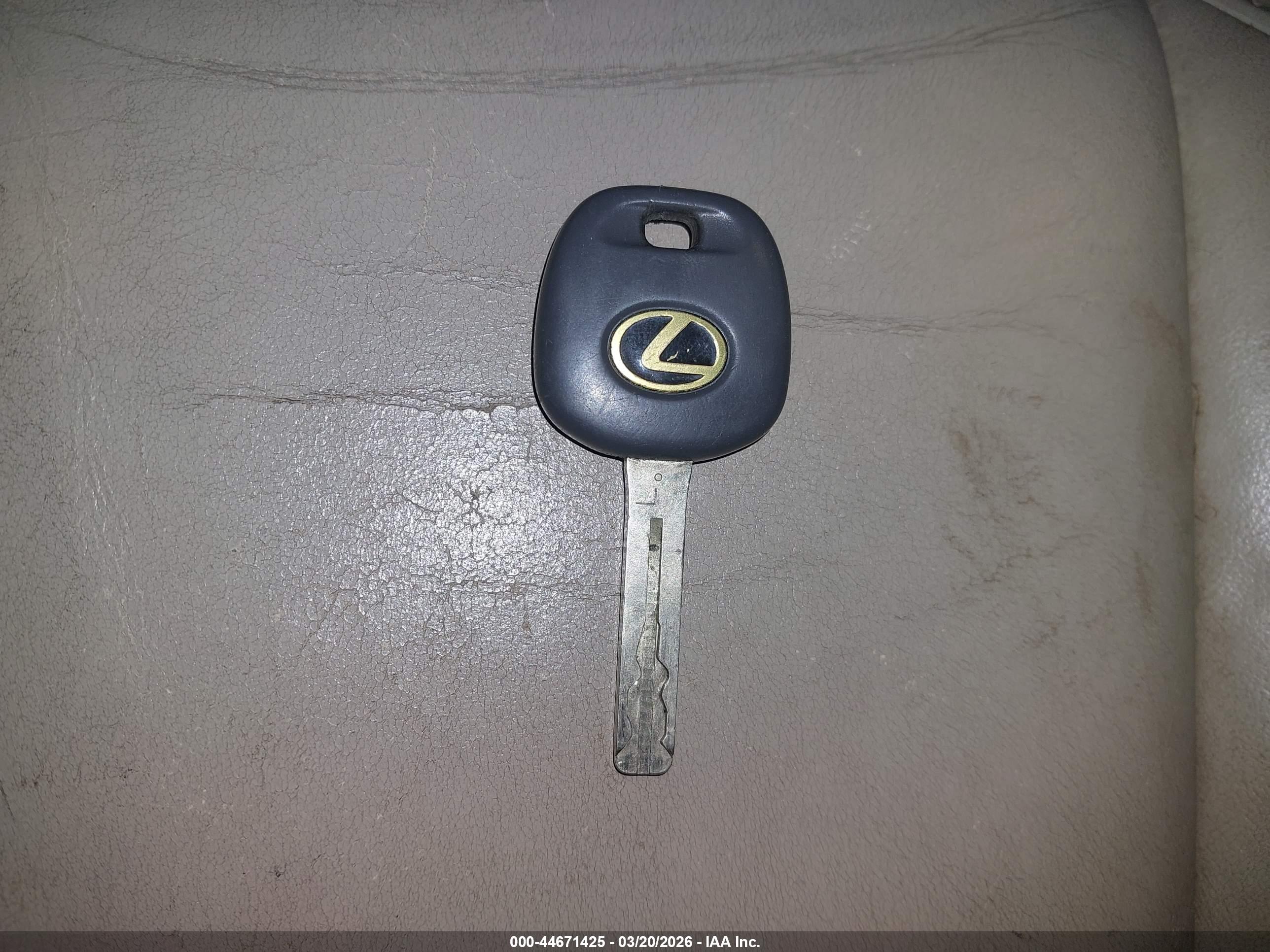 LEXUS RX image 11