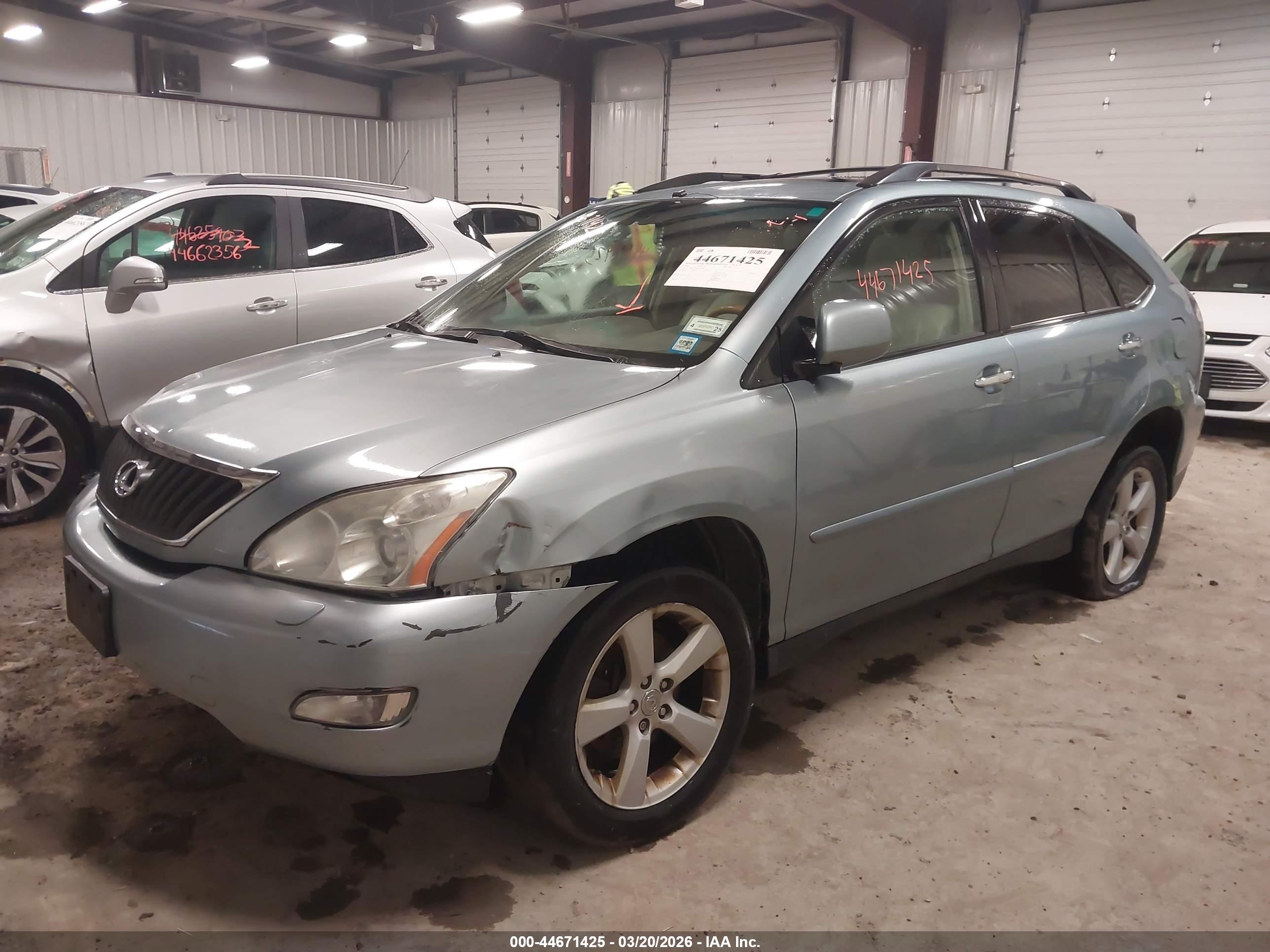 LEXUS RX image 2