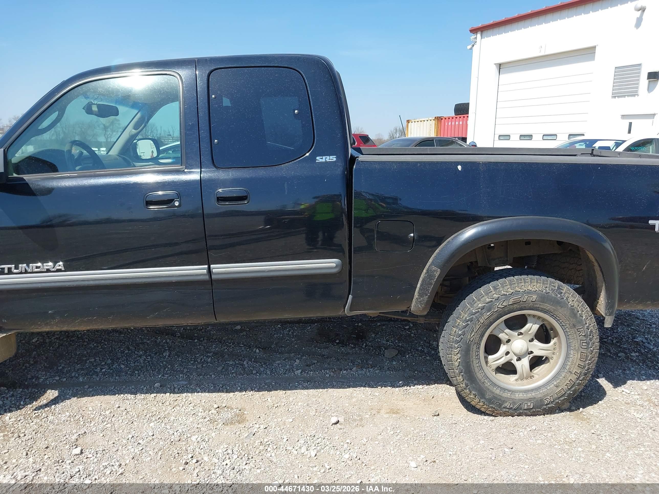 TOYOTA TUNDRA image 6