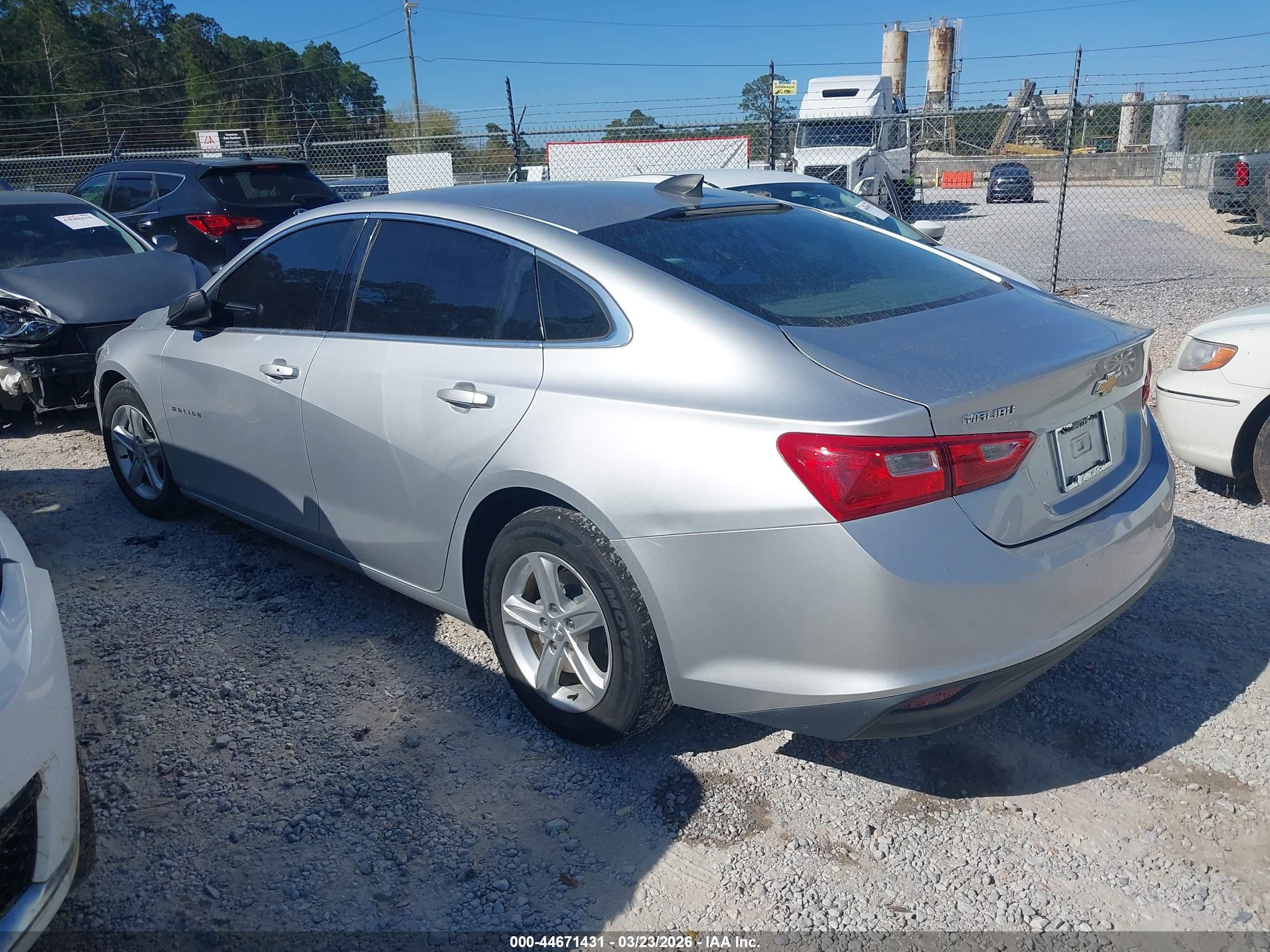 CHEVROLET MALIBU image 3