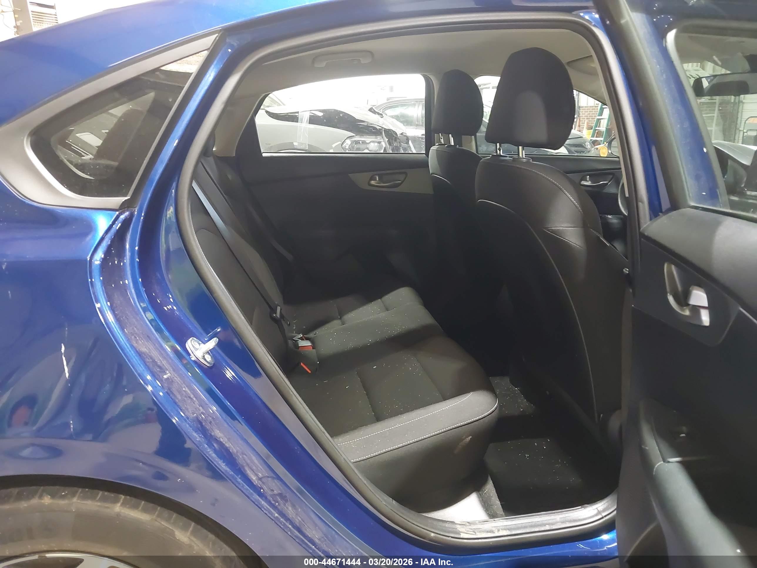 KIA FORTE image 8