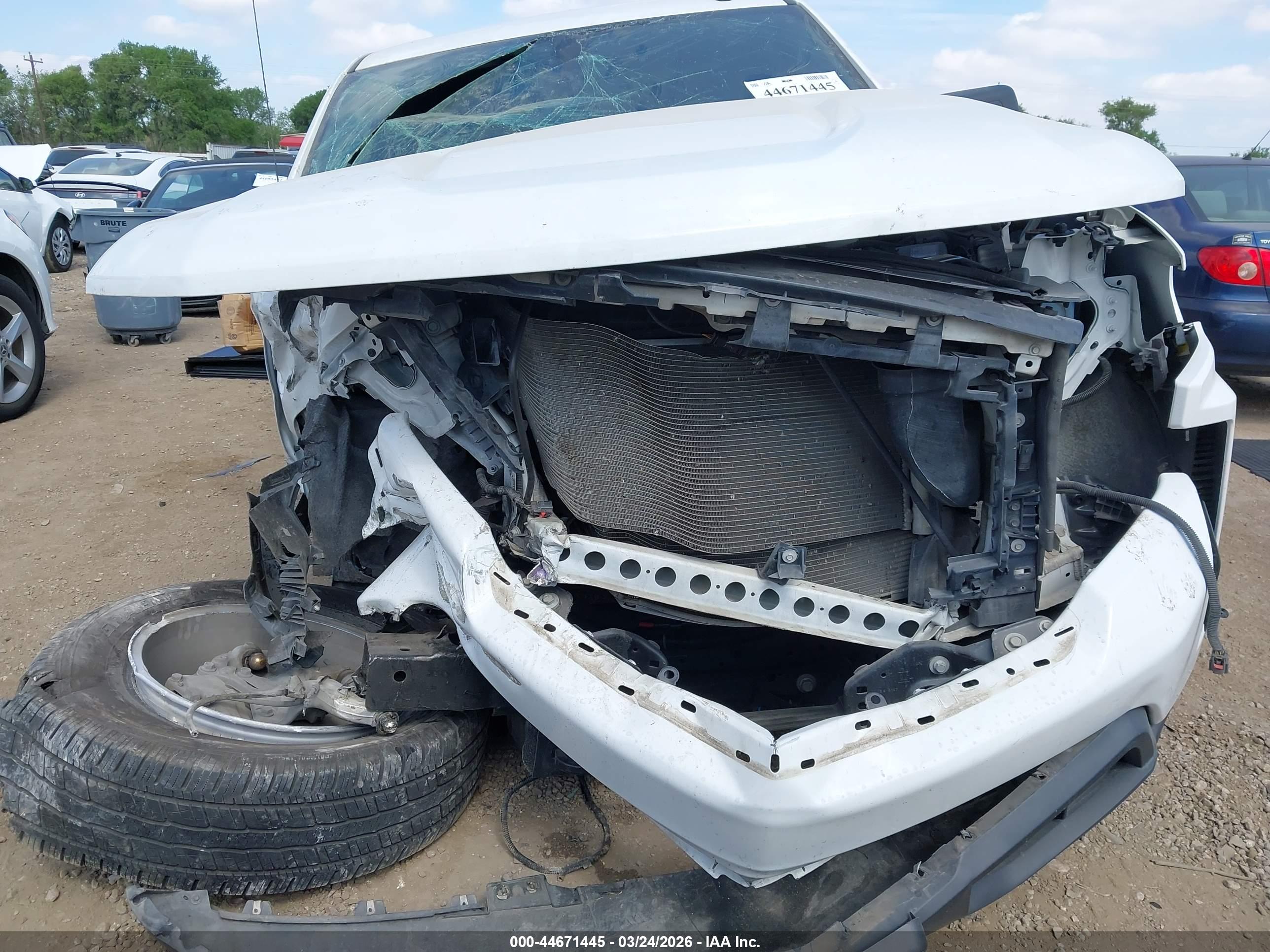 CHEVROLET SILVERADO image 6