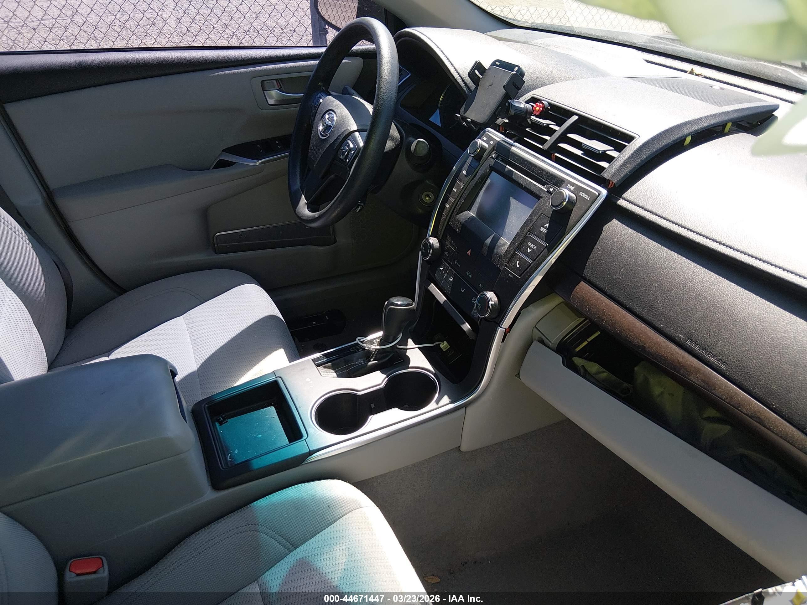 TOYOTA CAMRY image 5